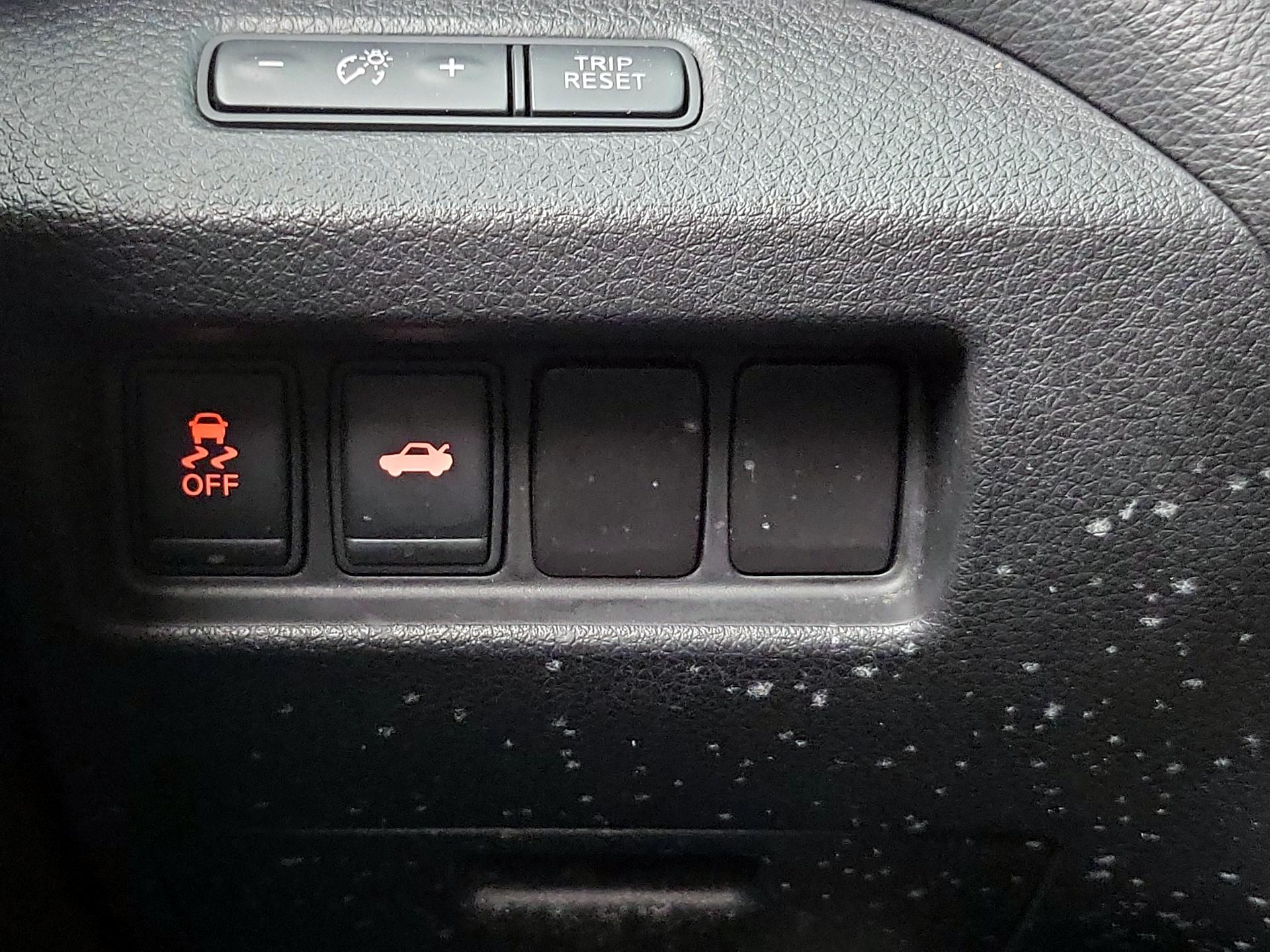 Thumbnail: 2014 Nissan Altima - 13
