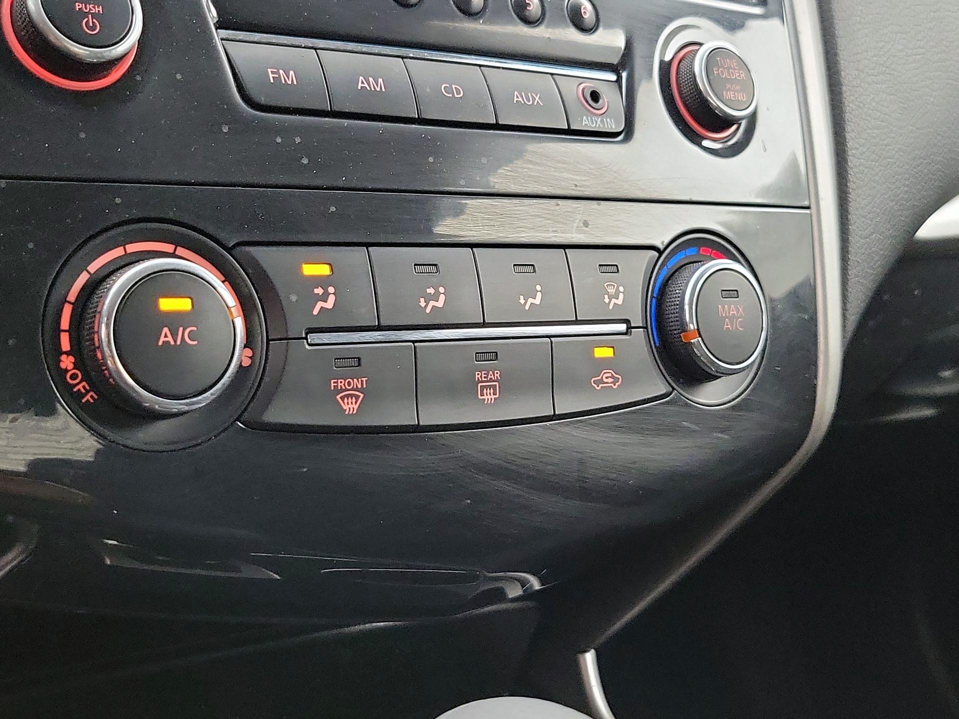 Thumbnail: 2014 Nissan Altima - 15