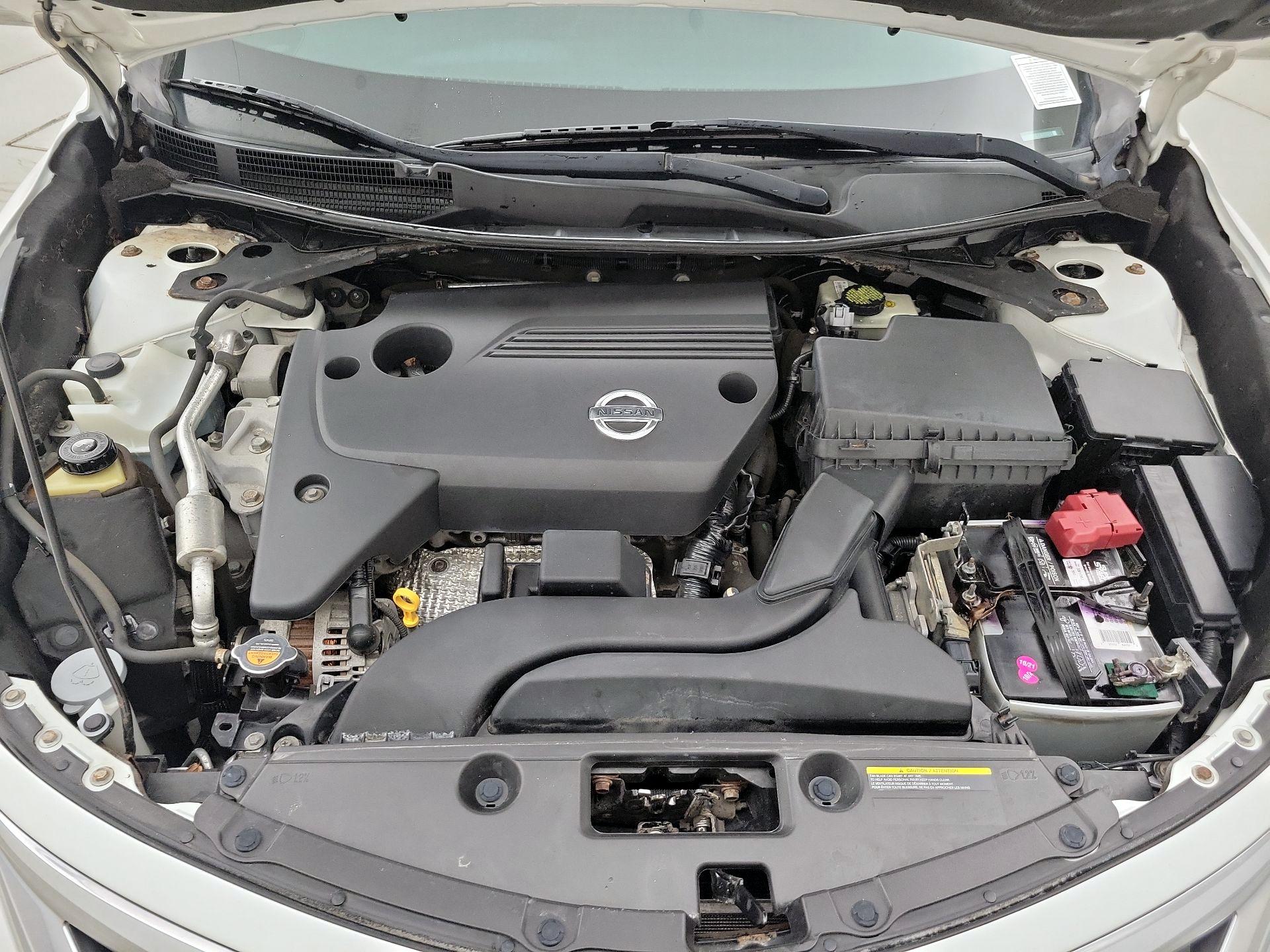 Thumbnail: 2014 Nissan Altima - 20