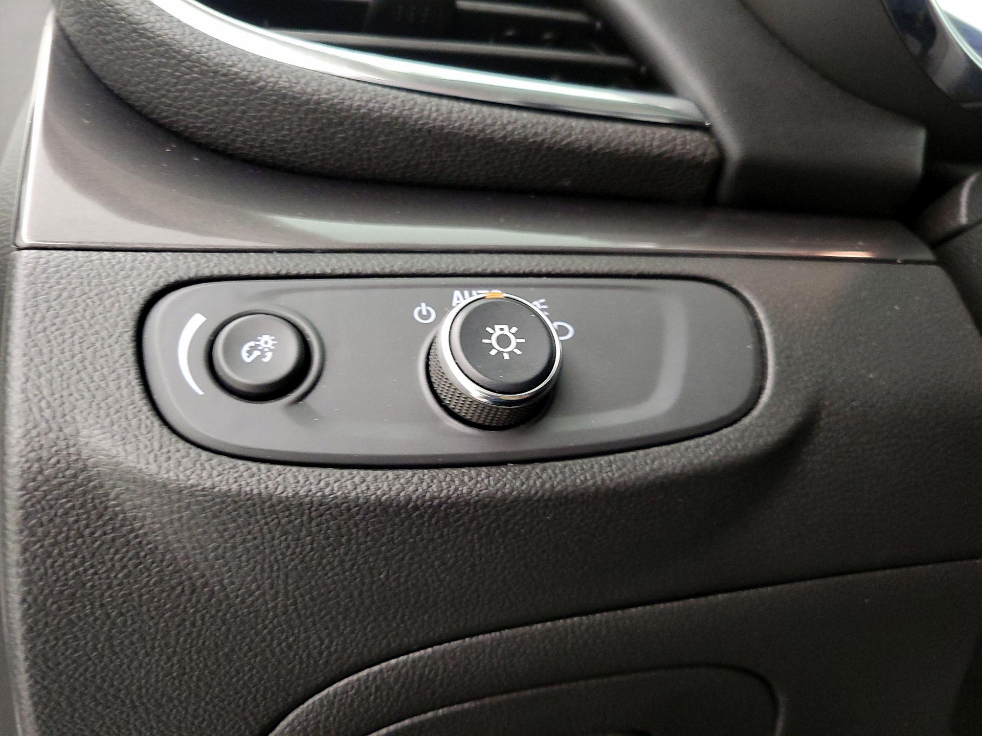 Thumbnail: 2018 Buick Encore - 13