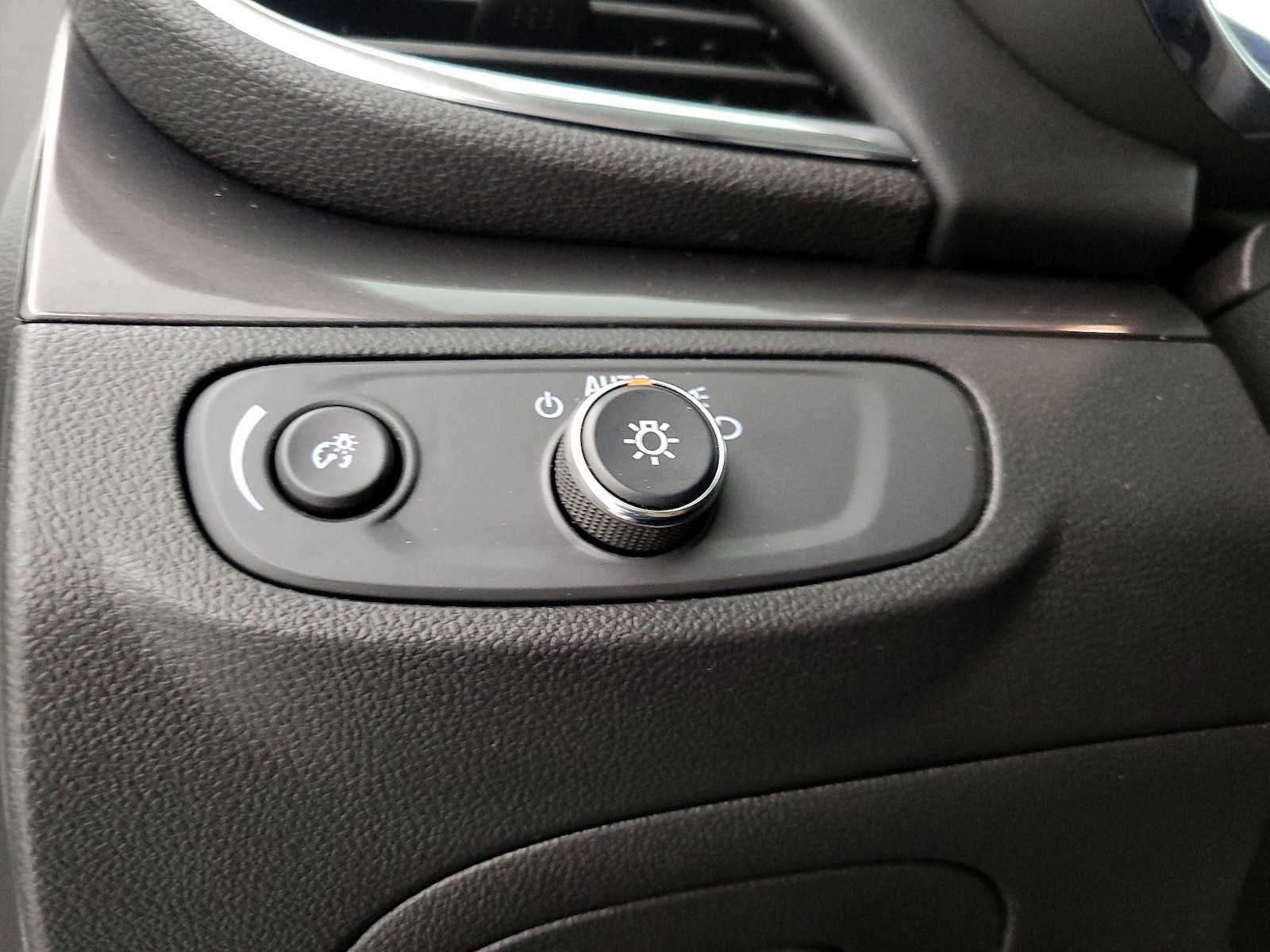 2018 Buick Encore Preferred - Photo 14