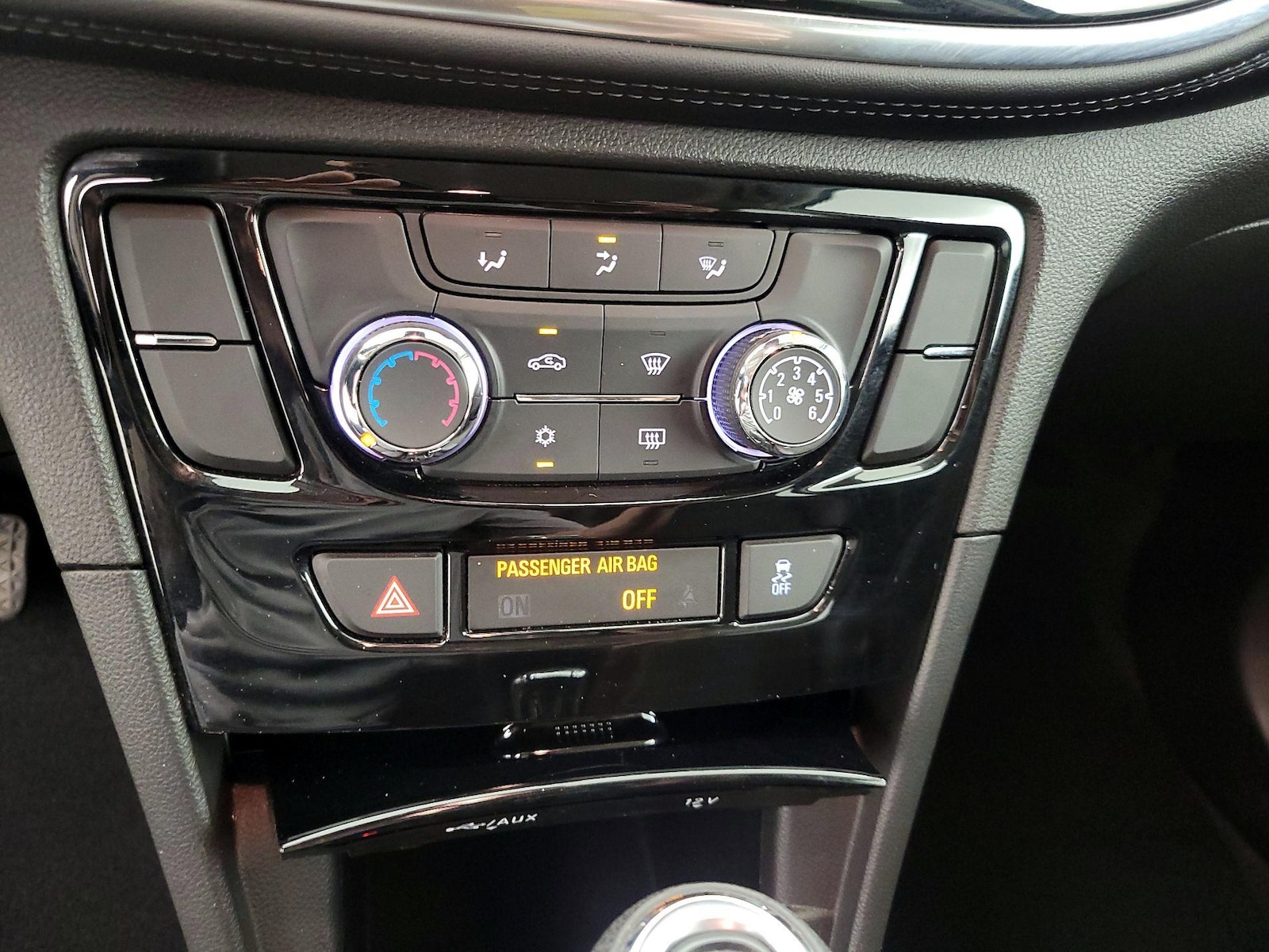 2018 Buick Encore Preferred - Photo 17
