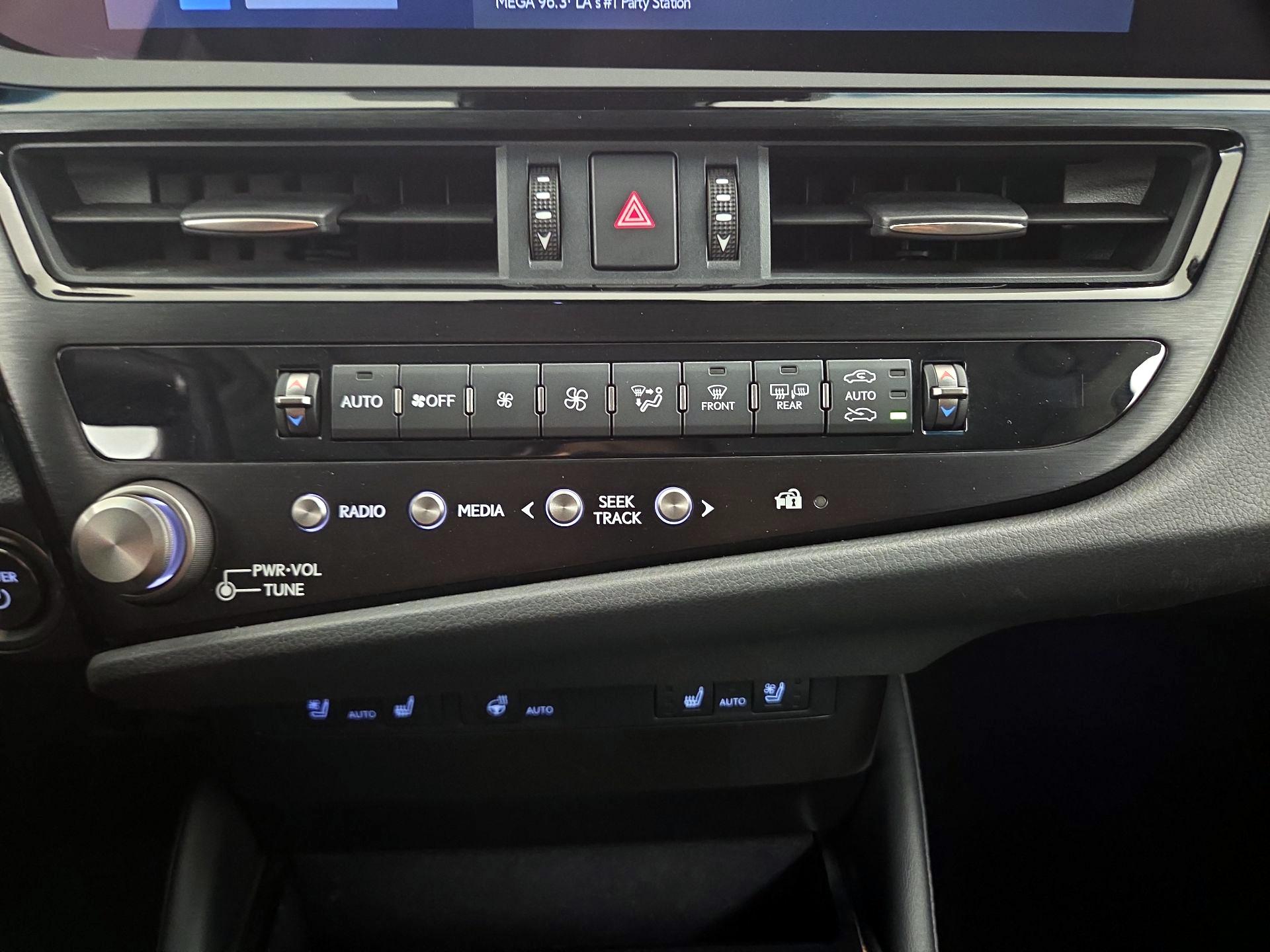 Thumbnail: 2025 Lexus ES - 16