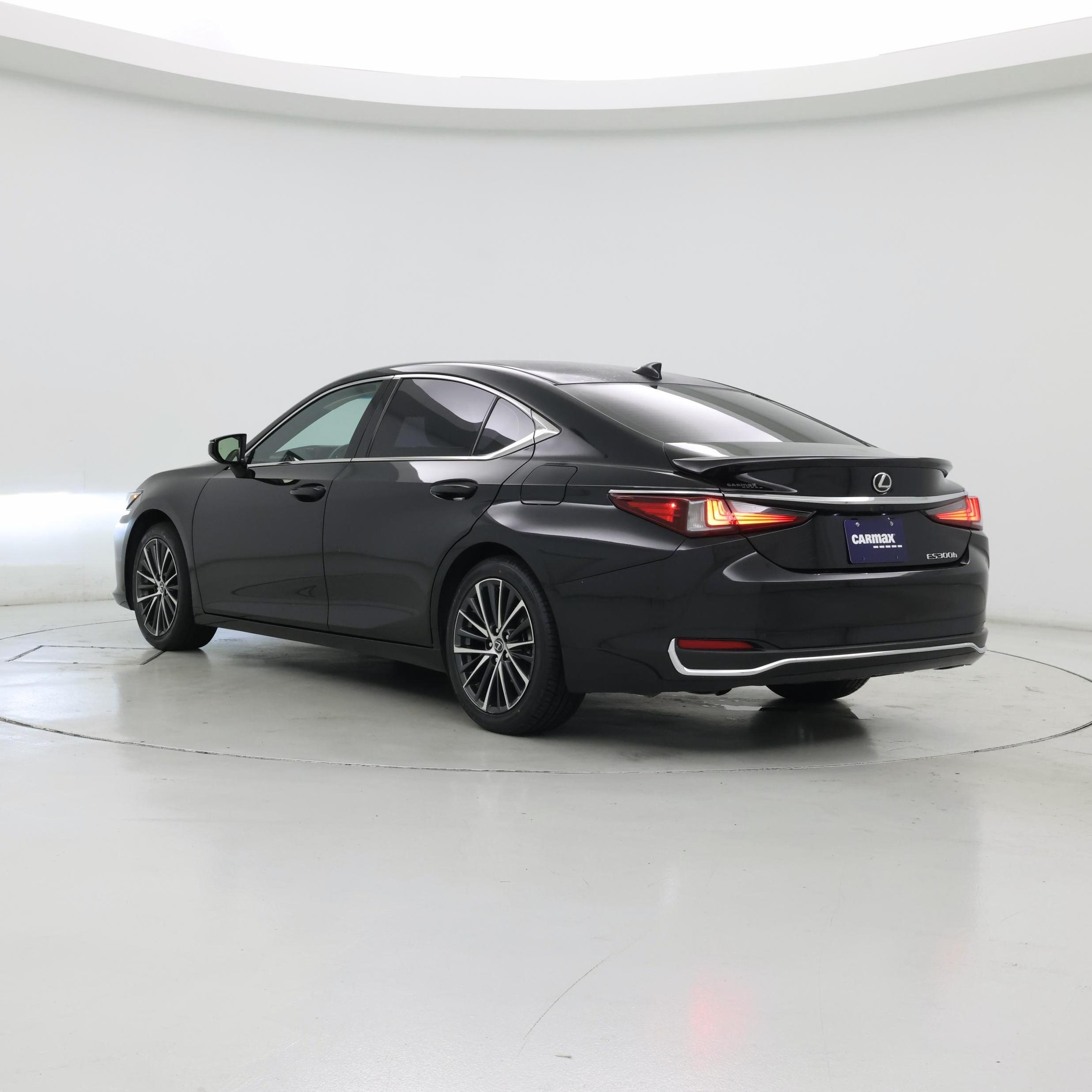 Thumbnail: 2025 Lexus ES - 2