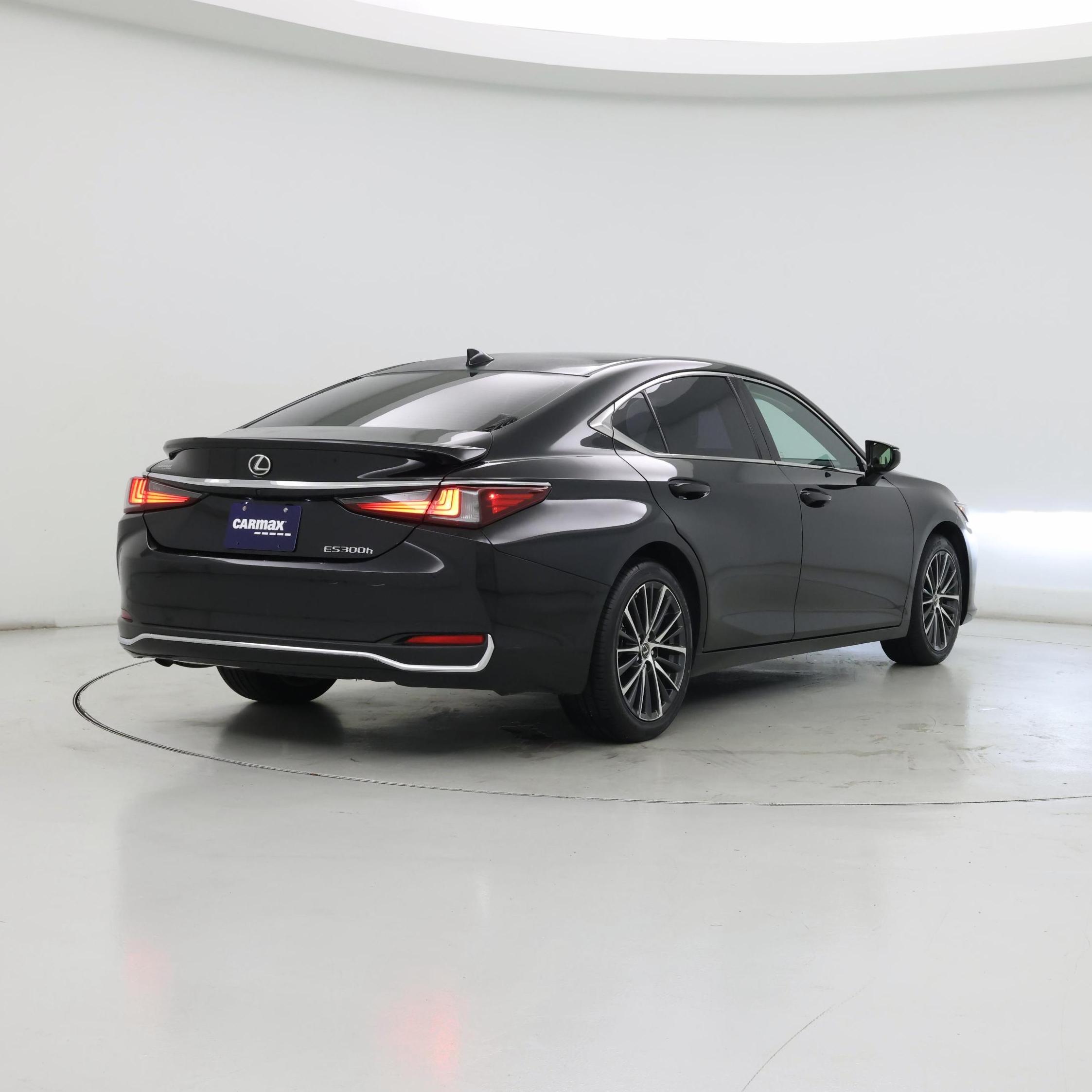 Thumbnail: 2025 Lexus ES - 8