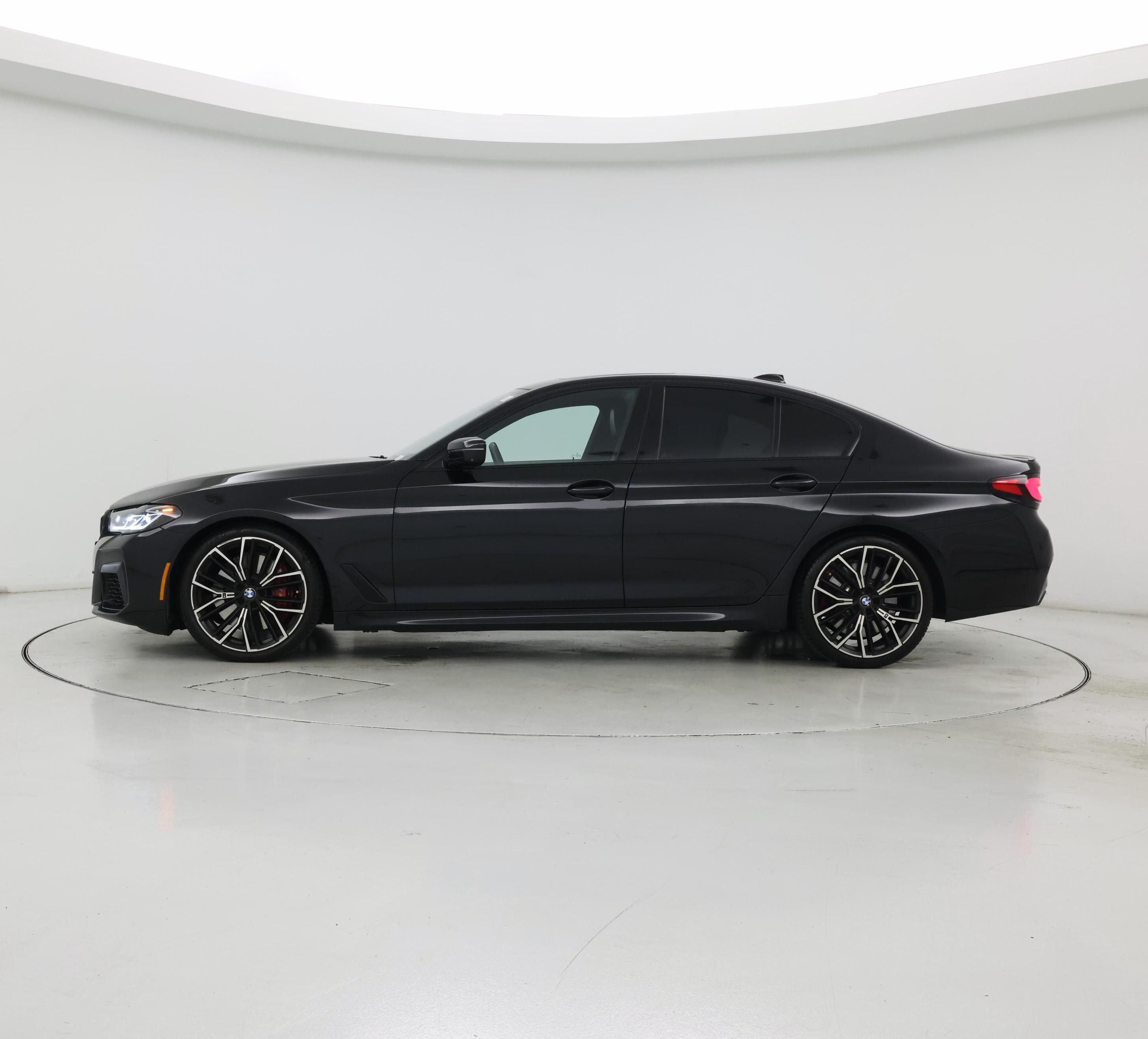 Thumbnail: 2022 BMW 5 Series - 3