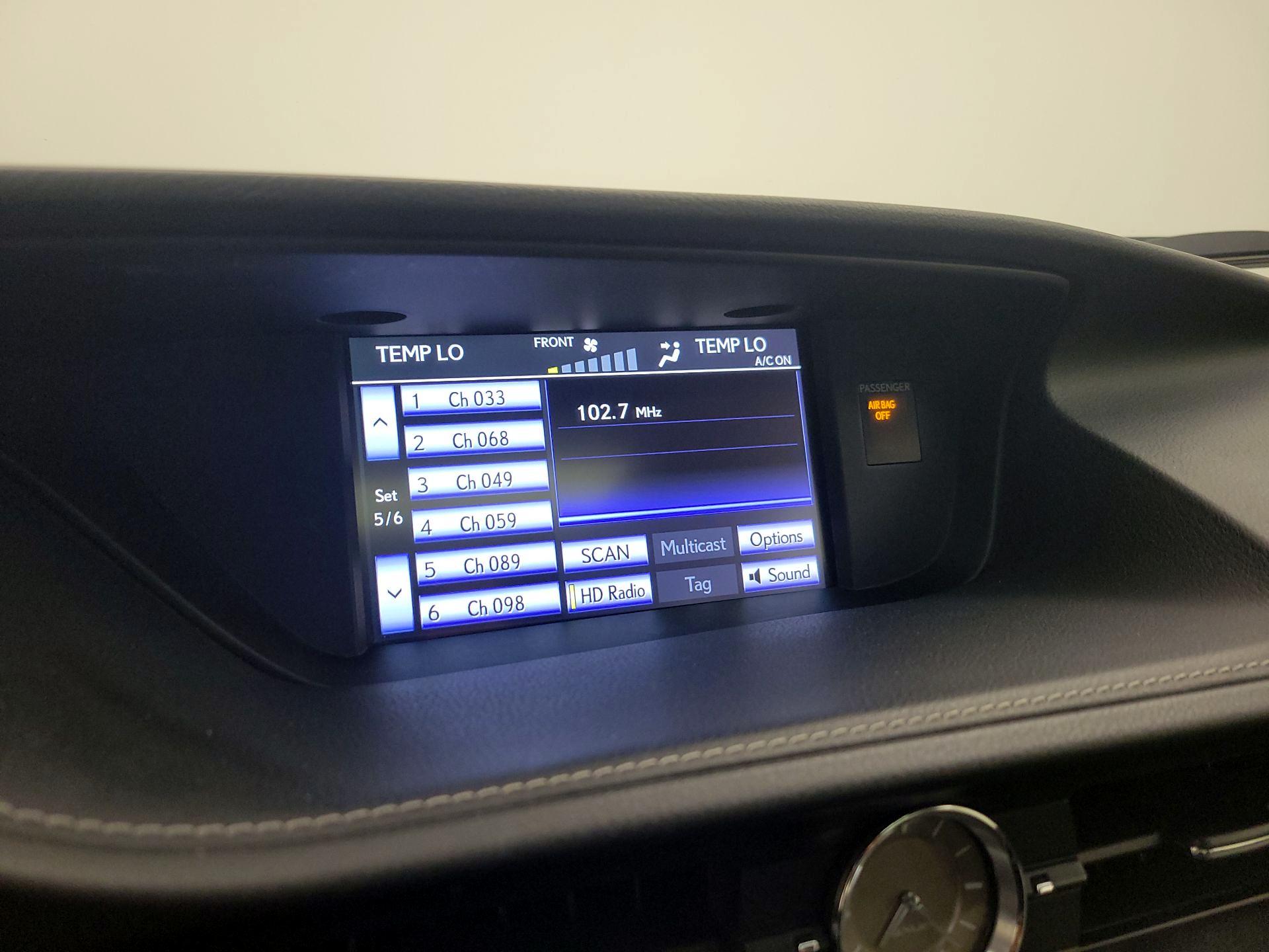 Thumbnail: 2014 Lexus ES - 16