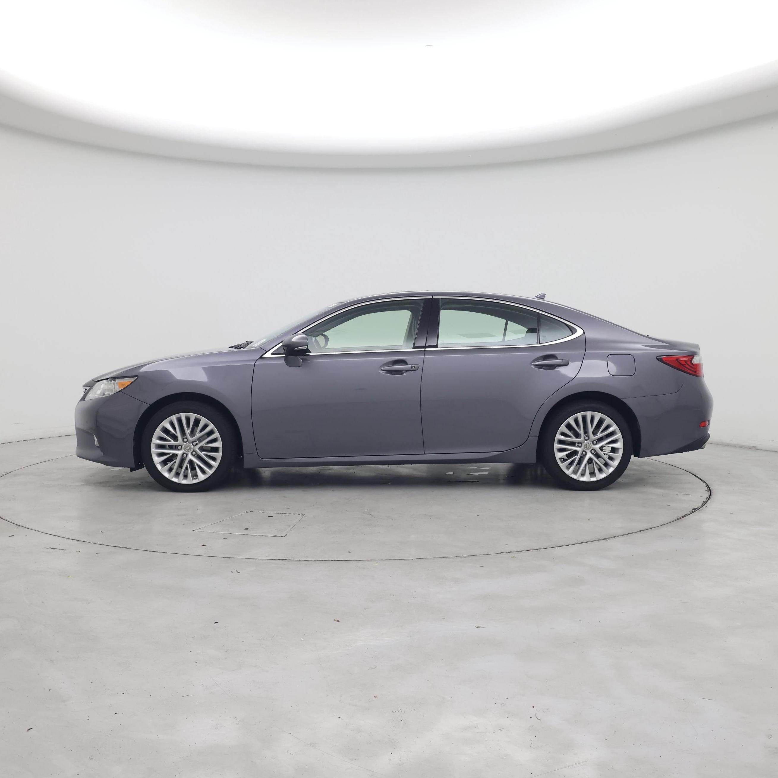 Thumbnail: 2014 Lexus ES - 3
