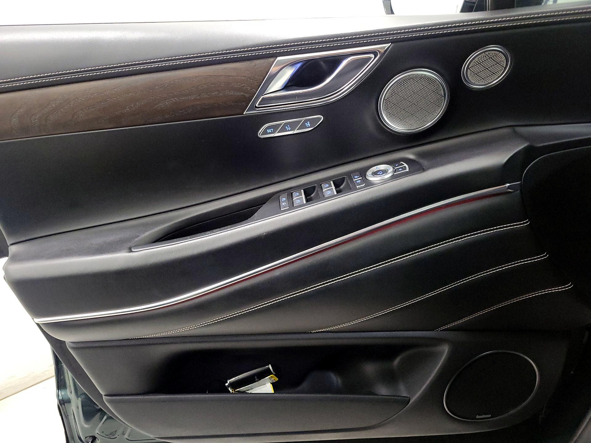 Thumbnail: 2022 Genesis GV80 - 12