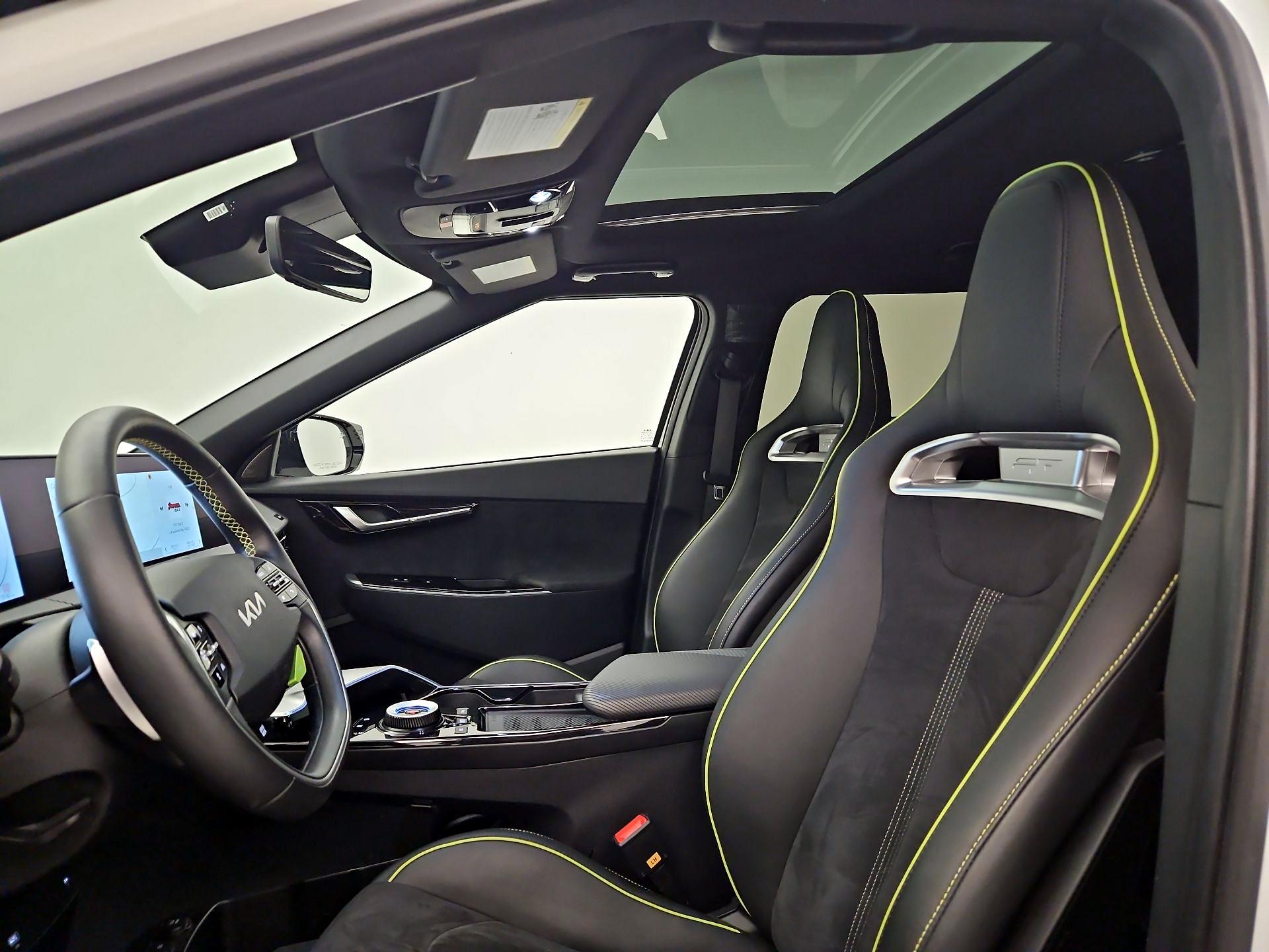 Thumbnail: 2023 Kia EV6 - 20