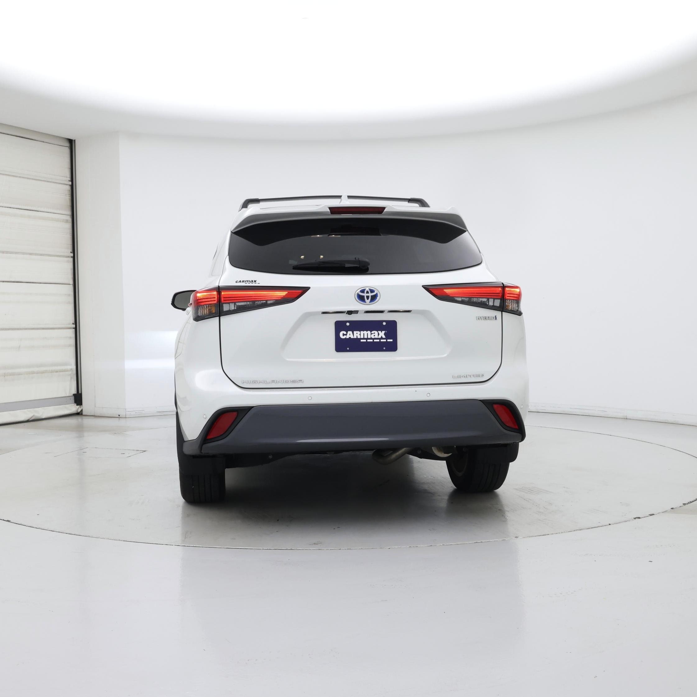Thumbnail: 2023 Toyota Highlander - 6