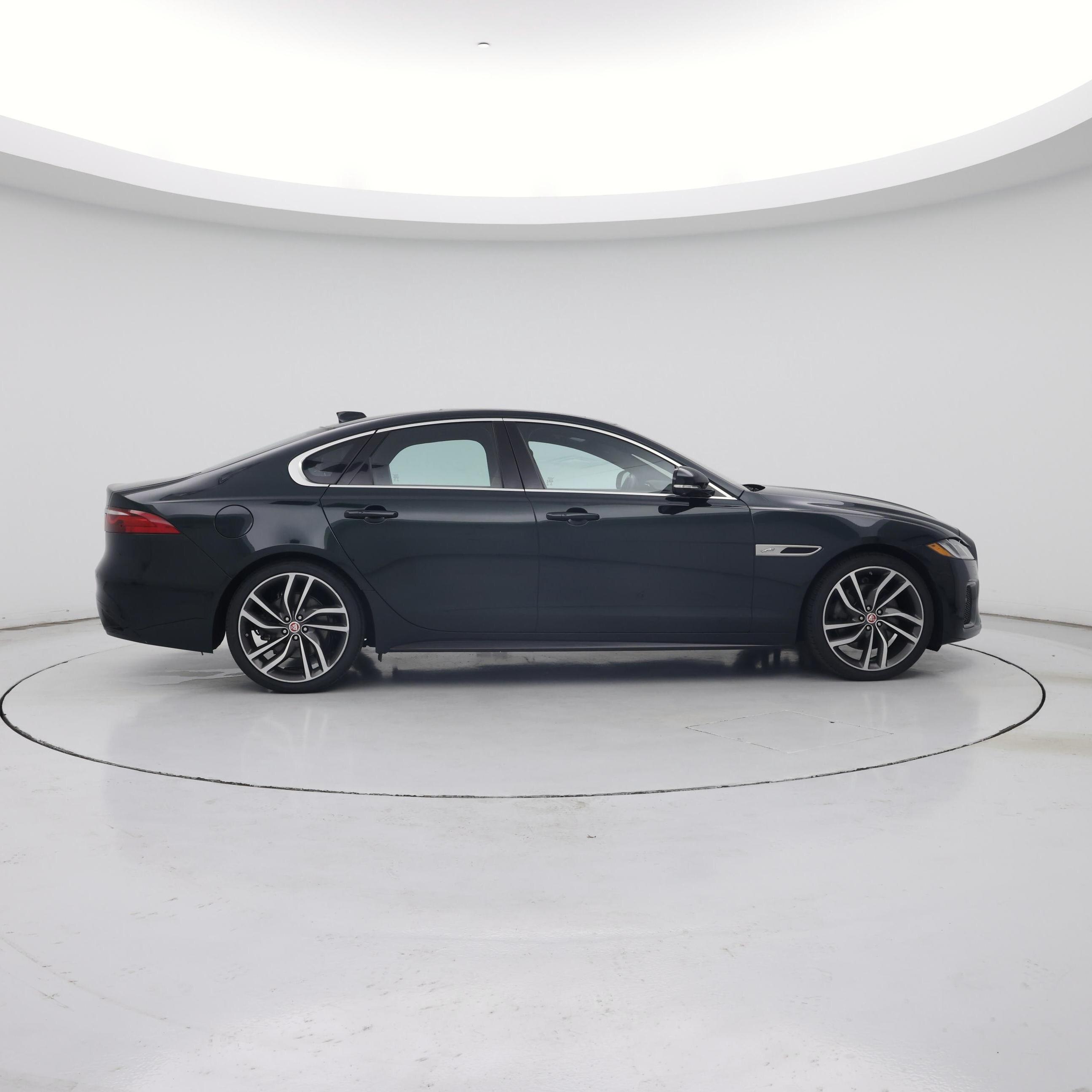Thumbnail: 2021 Jaguar XF - 7