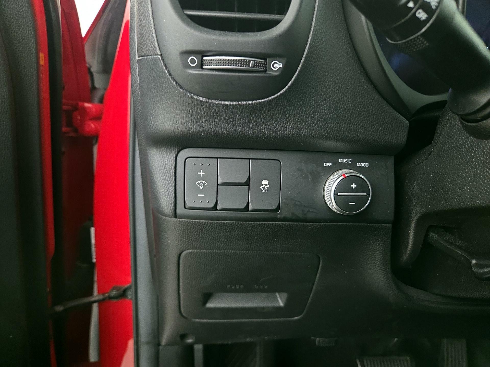 Thumbnail: 2014 Kia Soul - 13