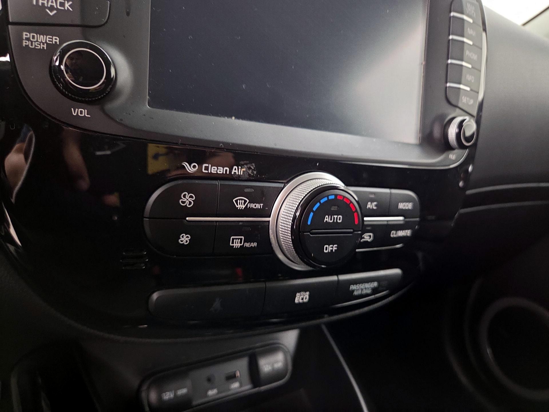 Thumbnail: 2014 Kia Soul - 17