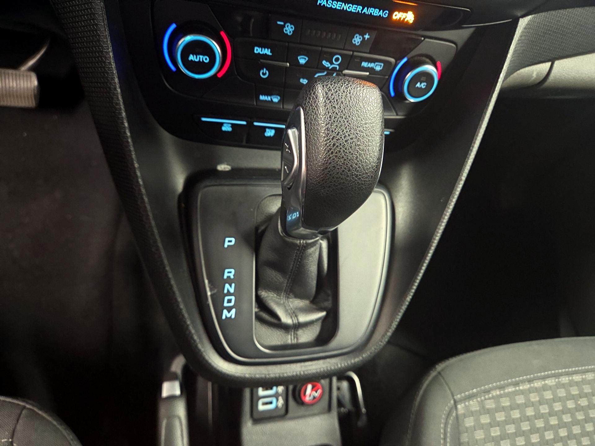 Thumbnail: 2019 Ford Transit Series - 18