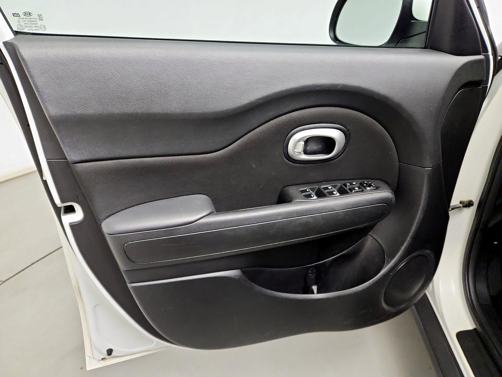 Thumbnail: 2018 Kia Soul - 12
