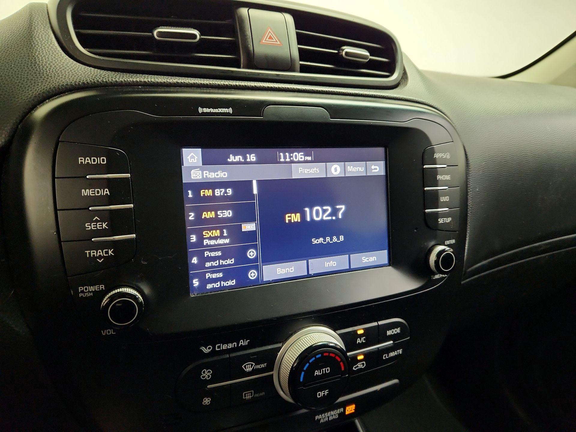 Thumbnail: 2018 Kia Soul - 15