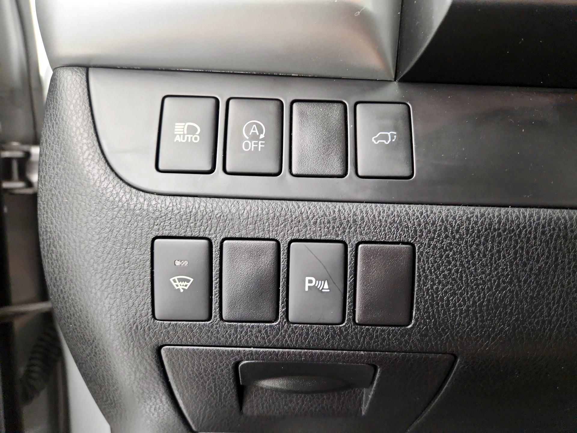 Thumbnail: 2017 Toyota Highlander - 15