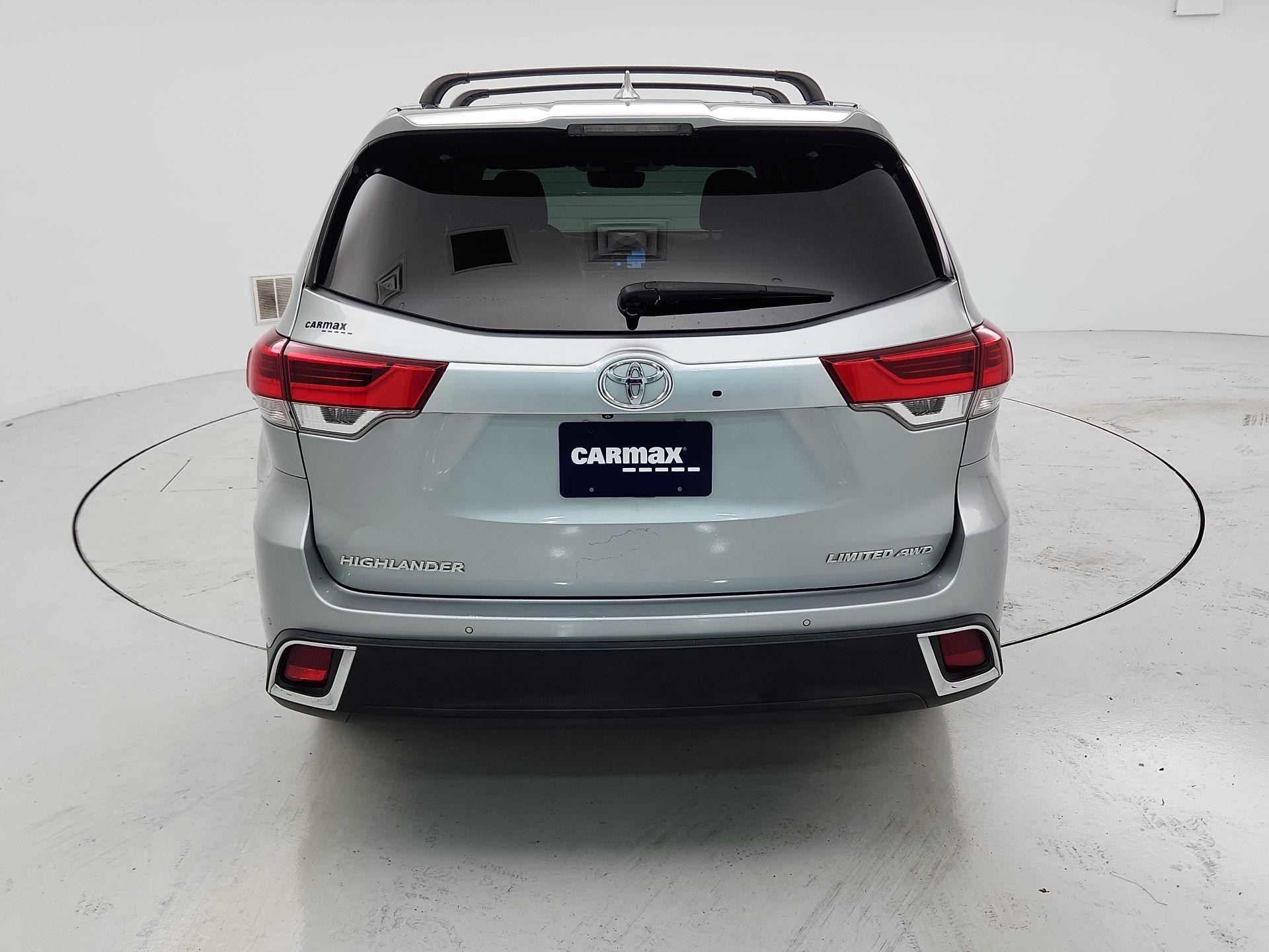 Thumbnail: 2017 Toyota Highlander - 6
