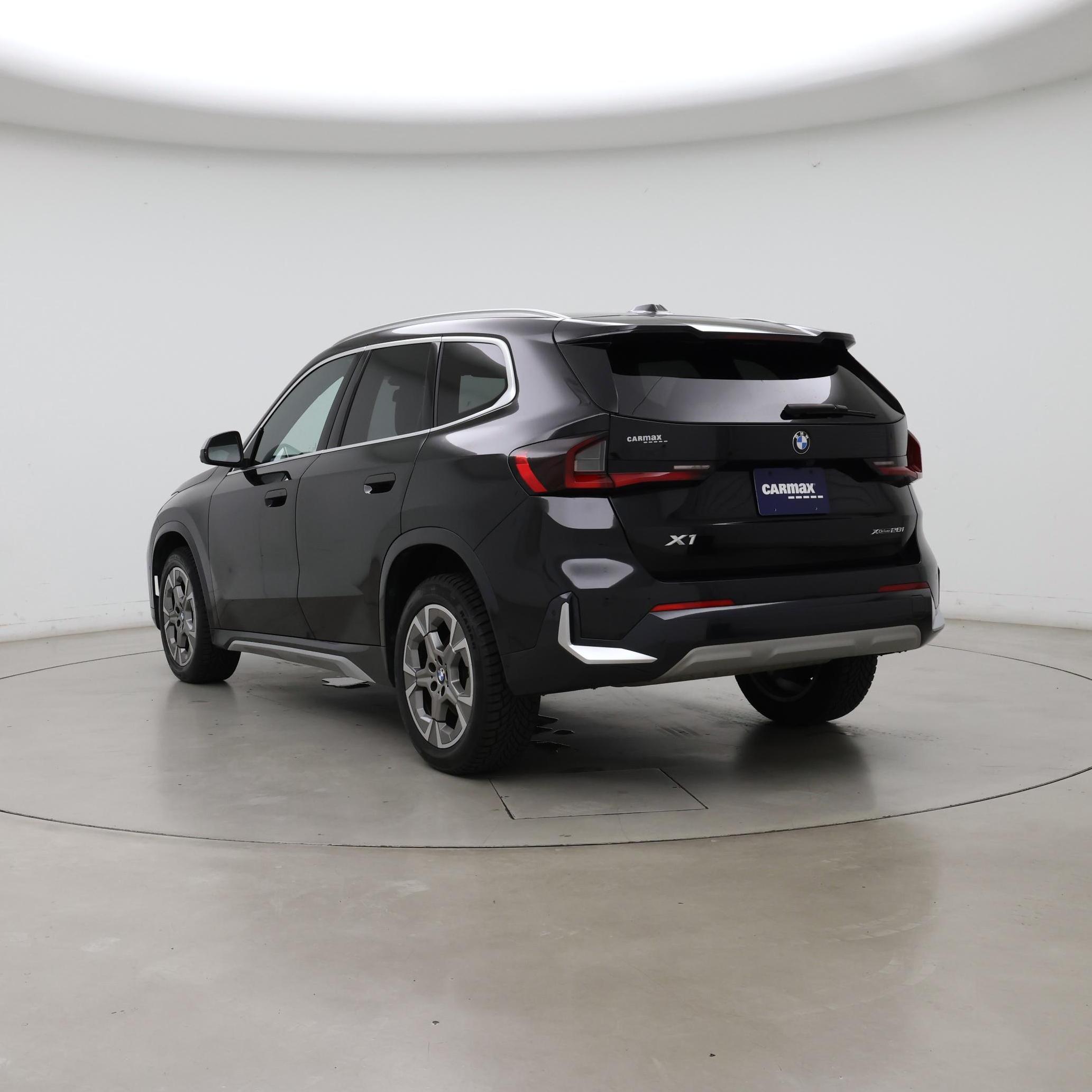 Thumbnail: 2023 BMW X1 - 2