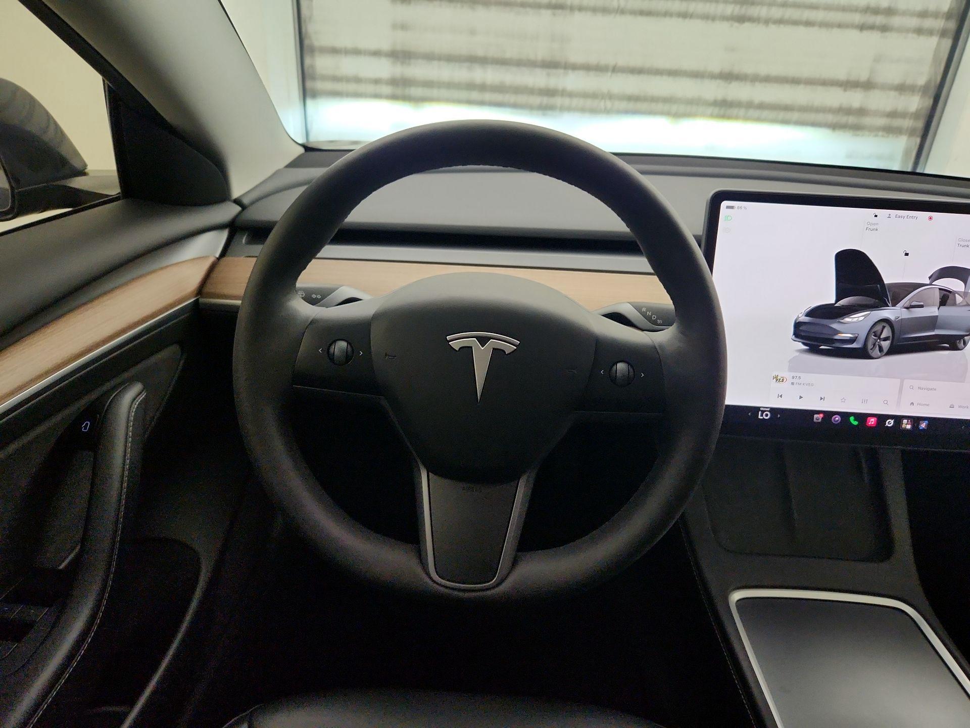 Thumbnail: 2023 Tesla Model 3 - 10