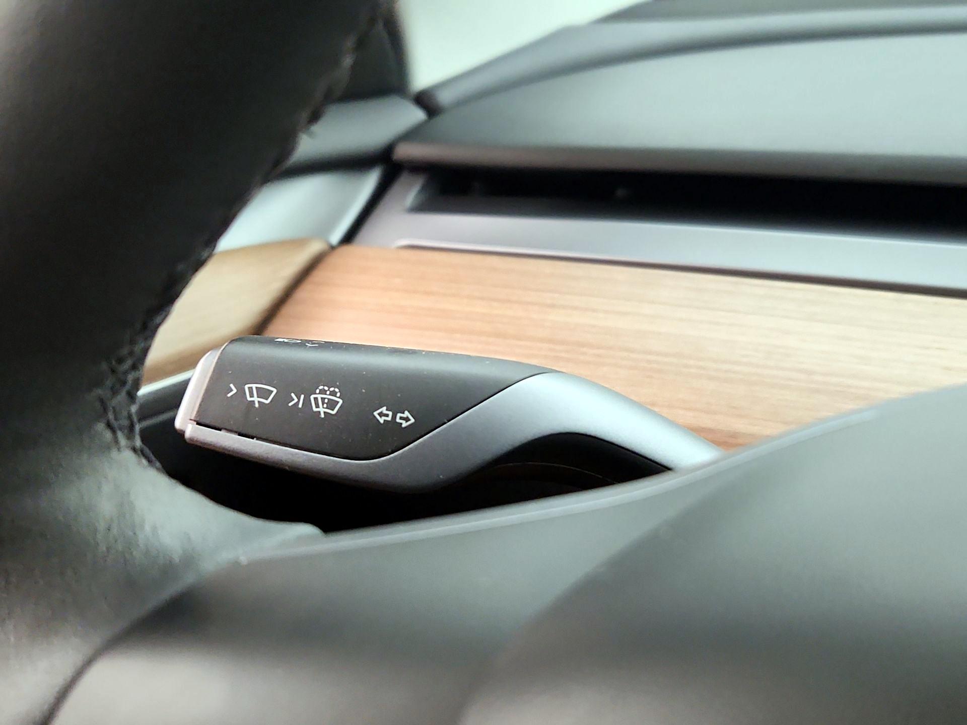 Thumbnail: 2023 Tesla Model 3 - 13