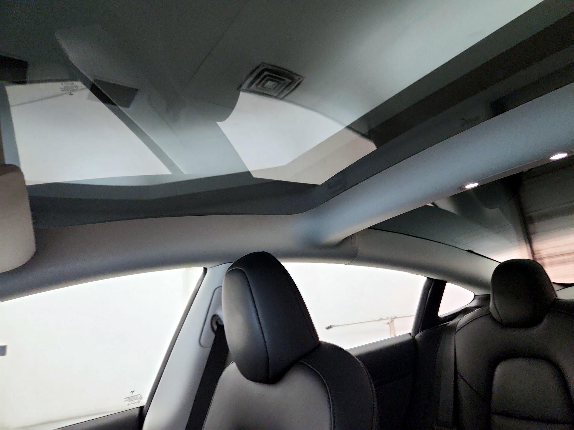 Thumbnail: 2023 Tesla Model 3 - 19
