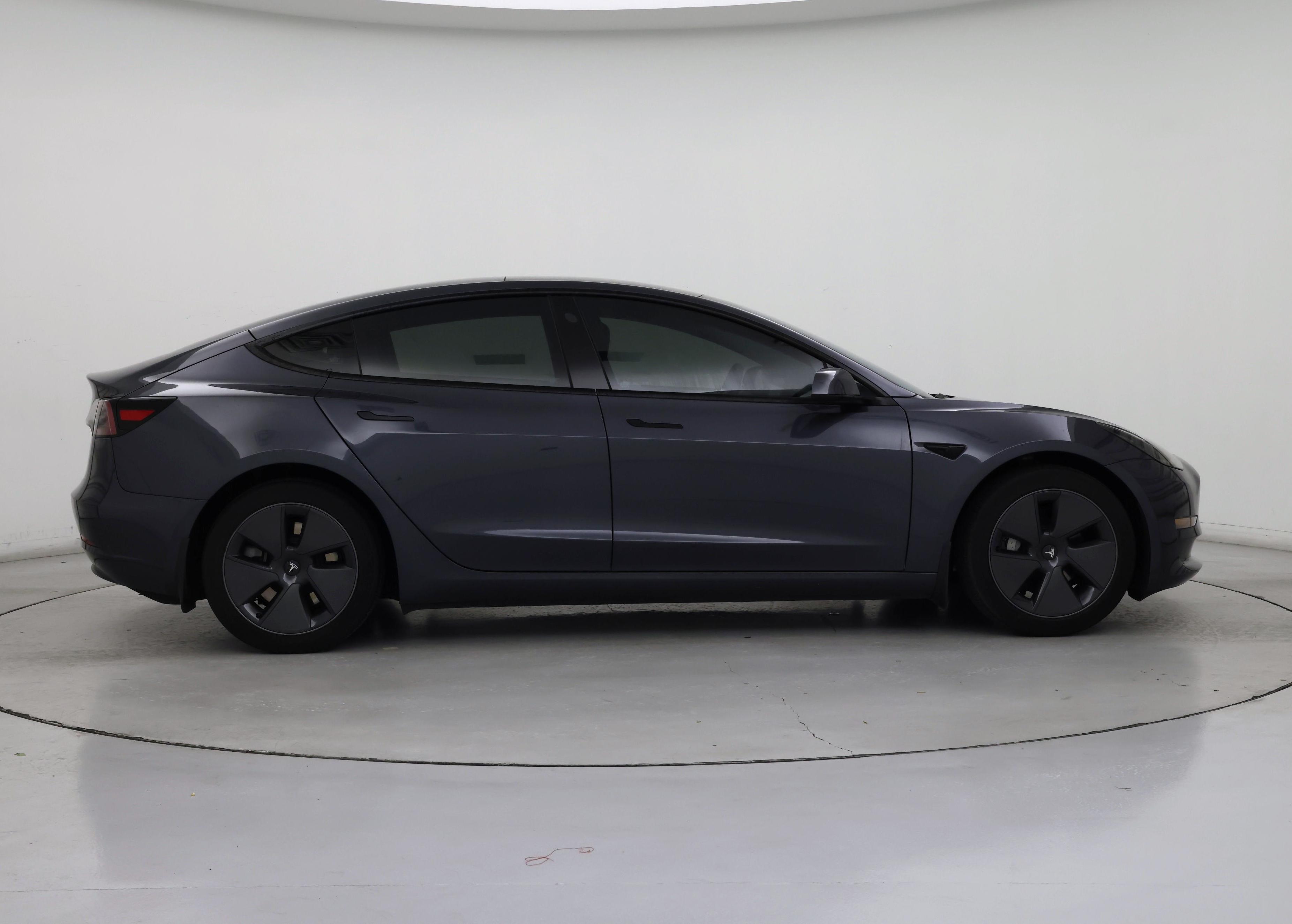 Thumbnail: 2023 Tesla Model 3 - 7