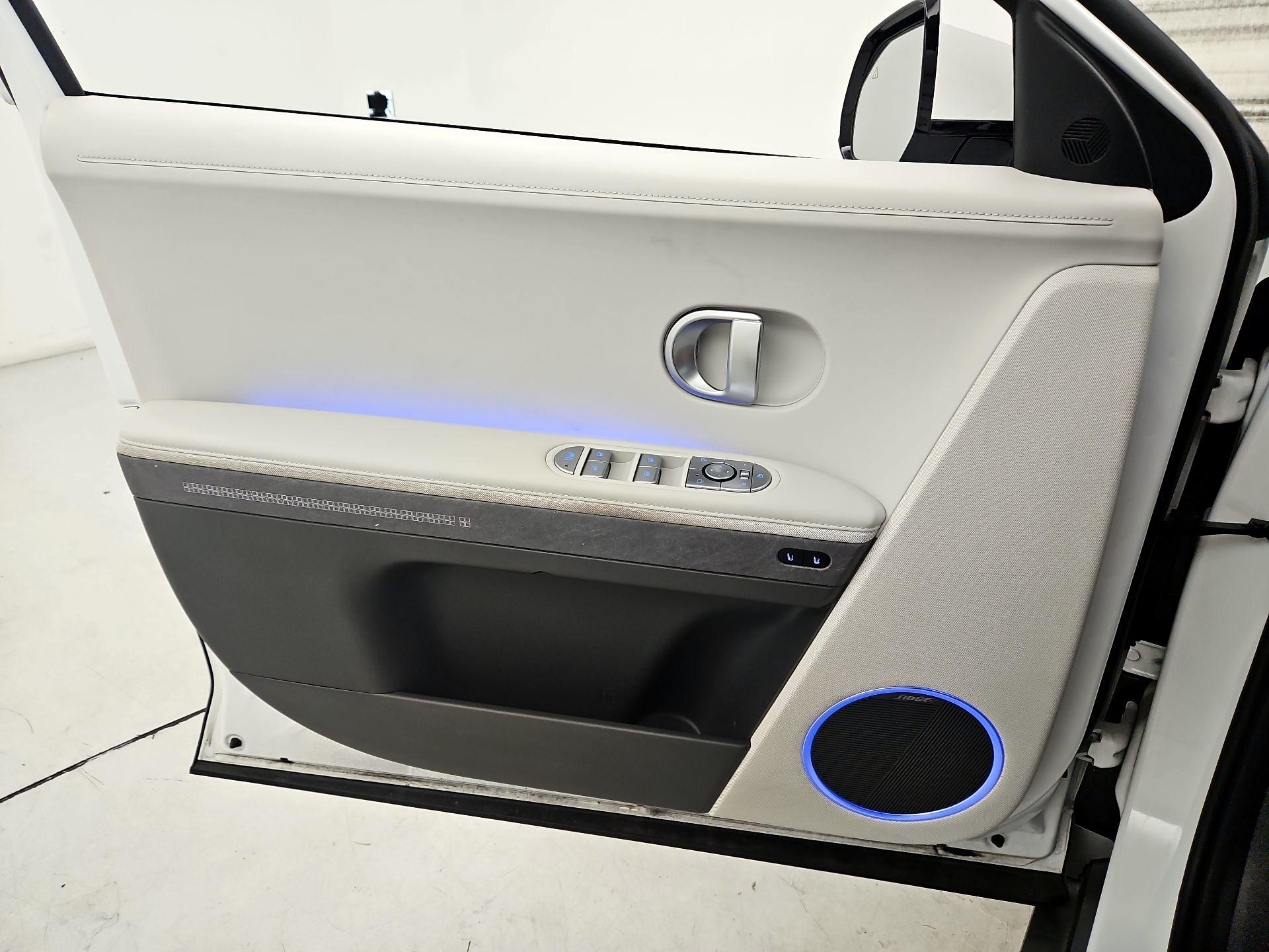Thumbnail: 2023 Hyundai Ioniq 5 - 12