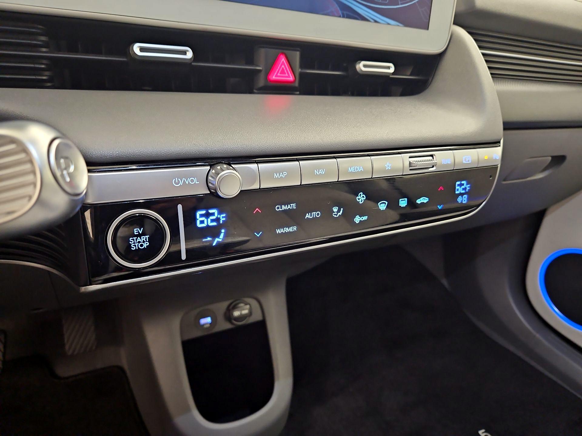 Thumbnail: 2023 Hyundai Ioniq 5 - 17
