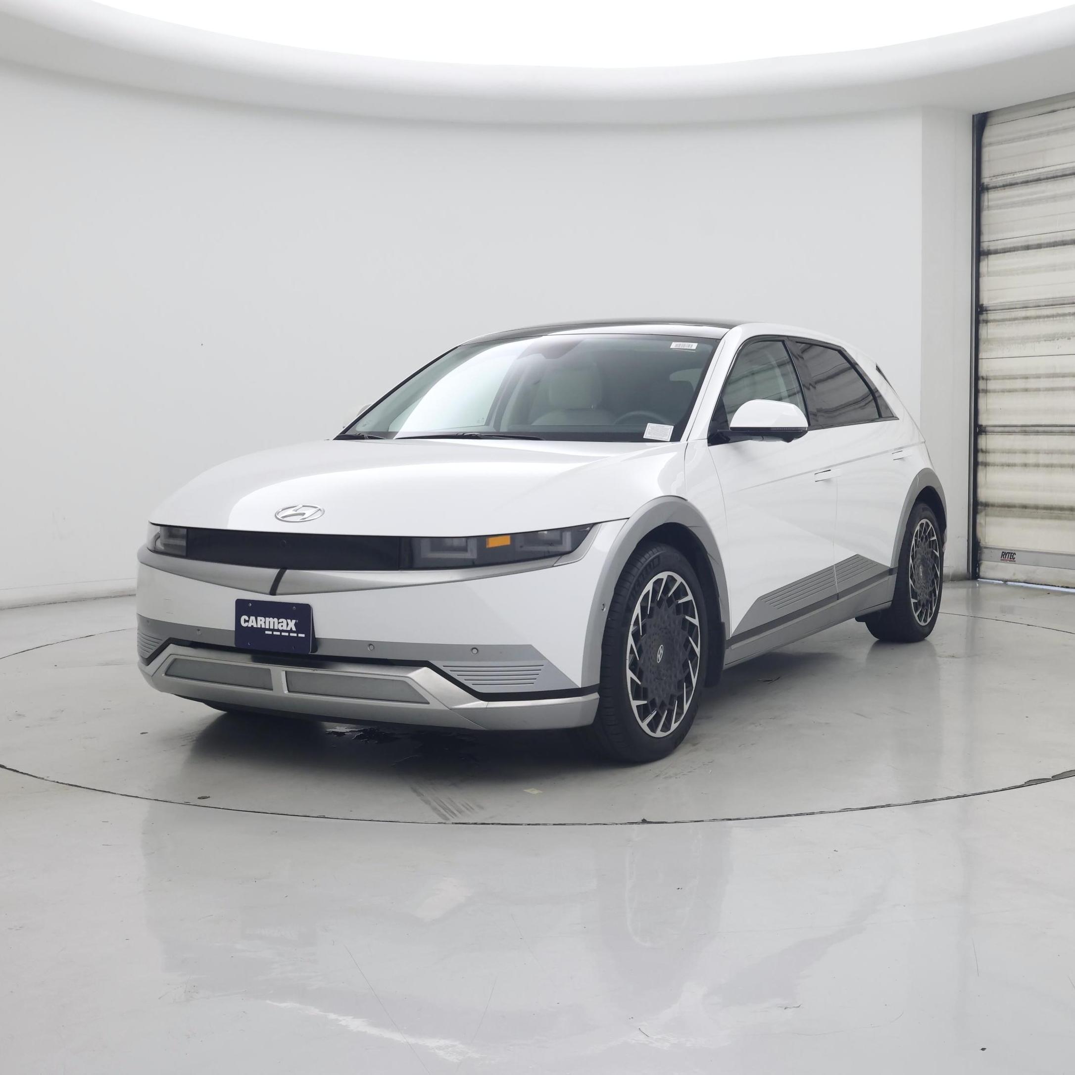 Thumbnail: 2023 Hyundai Ioniq 5 - 4