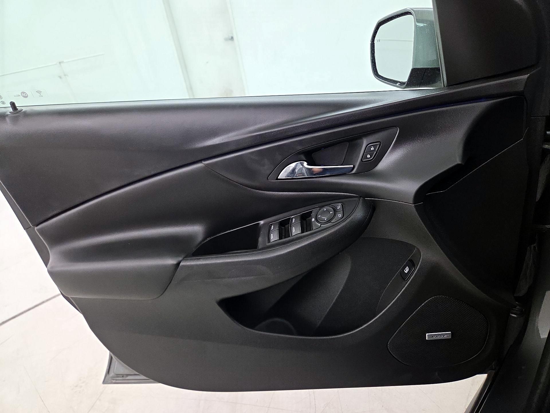Thumbnail: 2017 Chevrolet Volt - 12