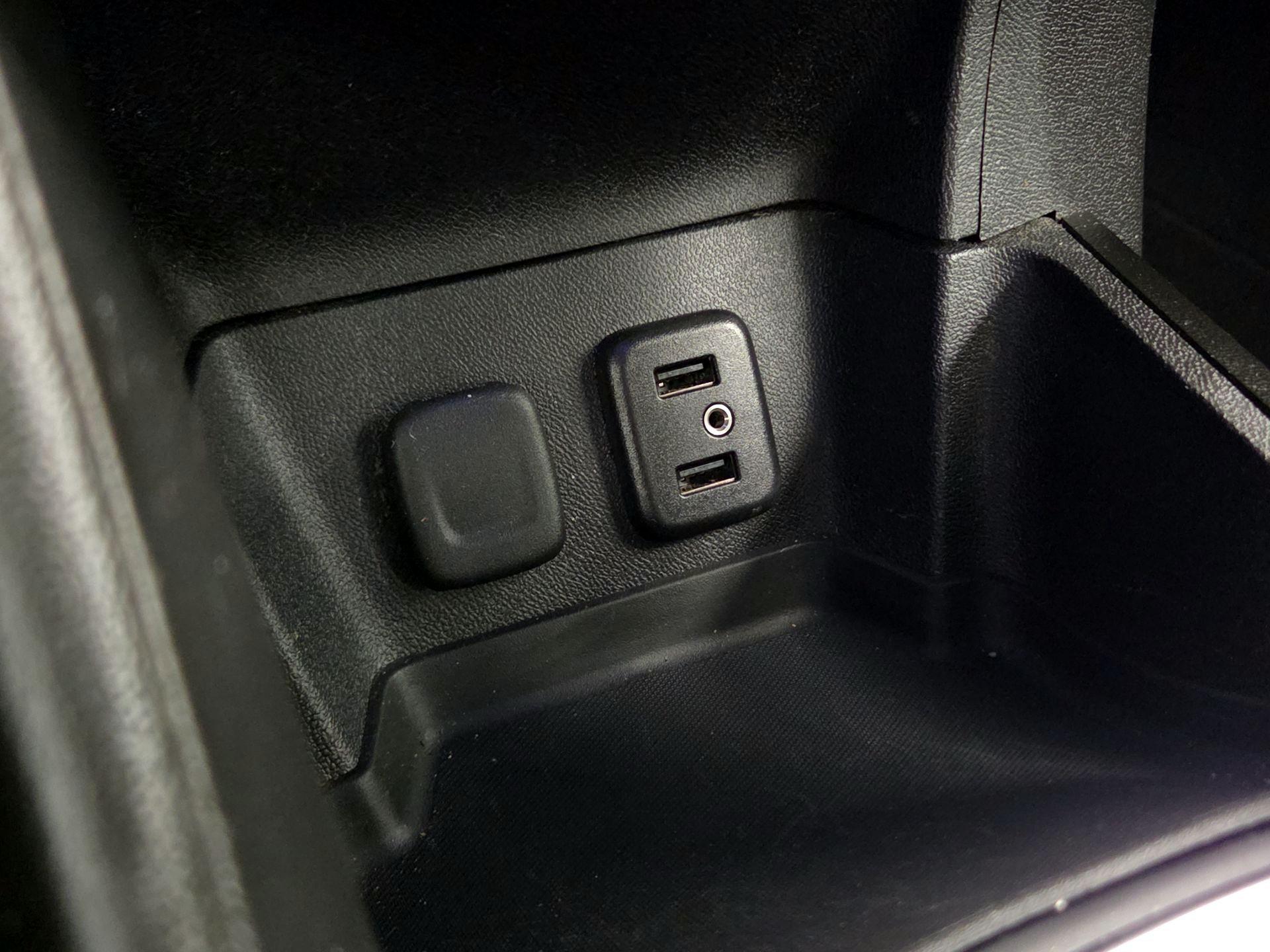 Thumbnail: 2017 Chevrolet Volt - 18