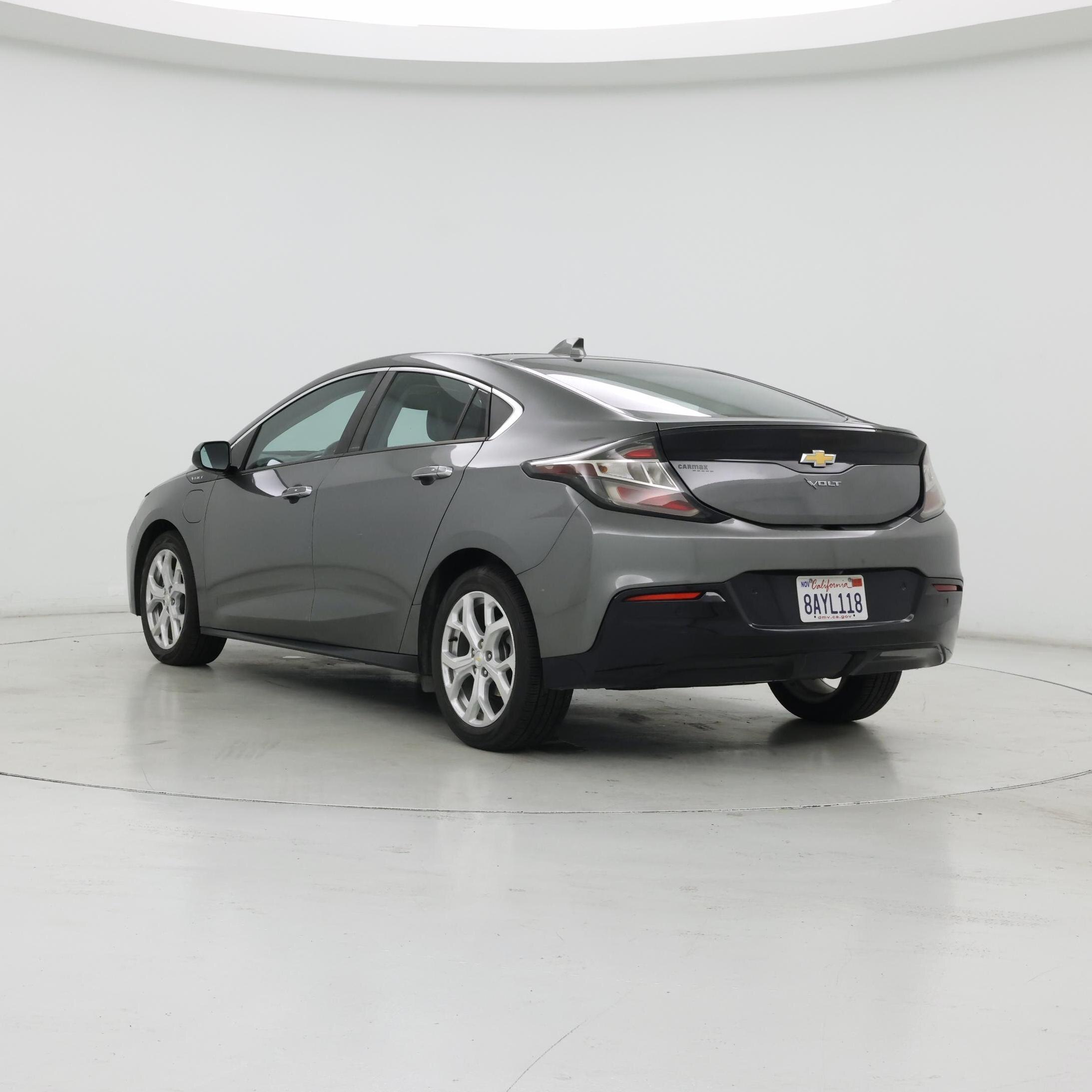 Thumbnail: 2017 Chevrolet Volt - 2
