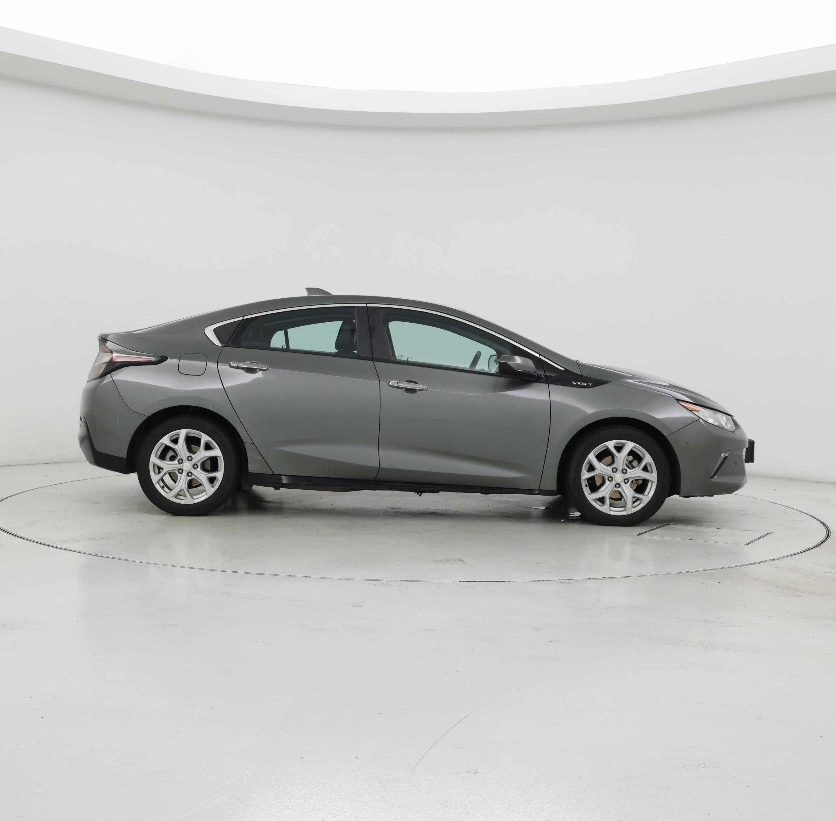 Thumbnail: 2017 Chevrolet Volt - 7