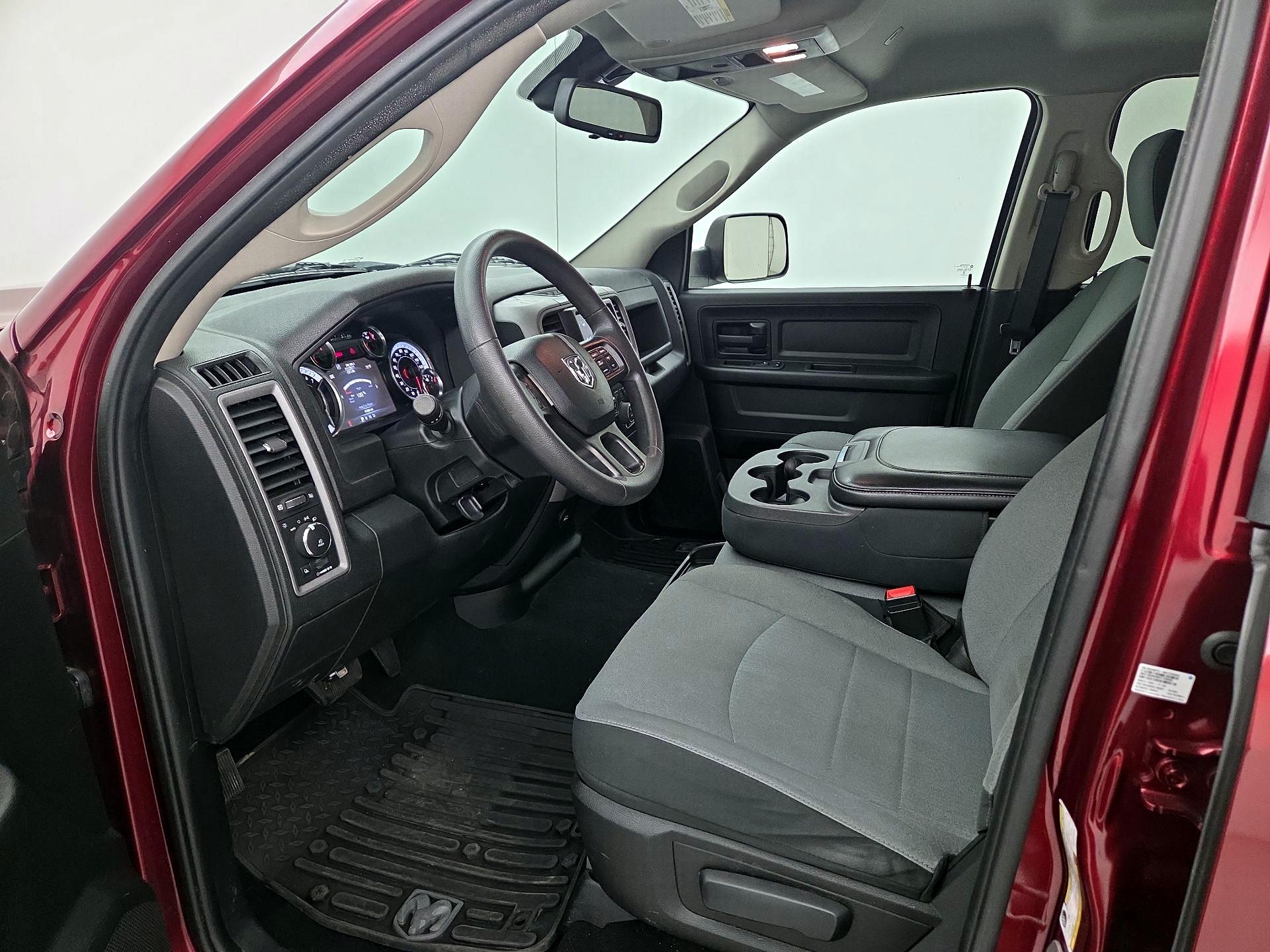 Thumbnail: 2021 RAM 1500 Classic - 11