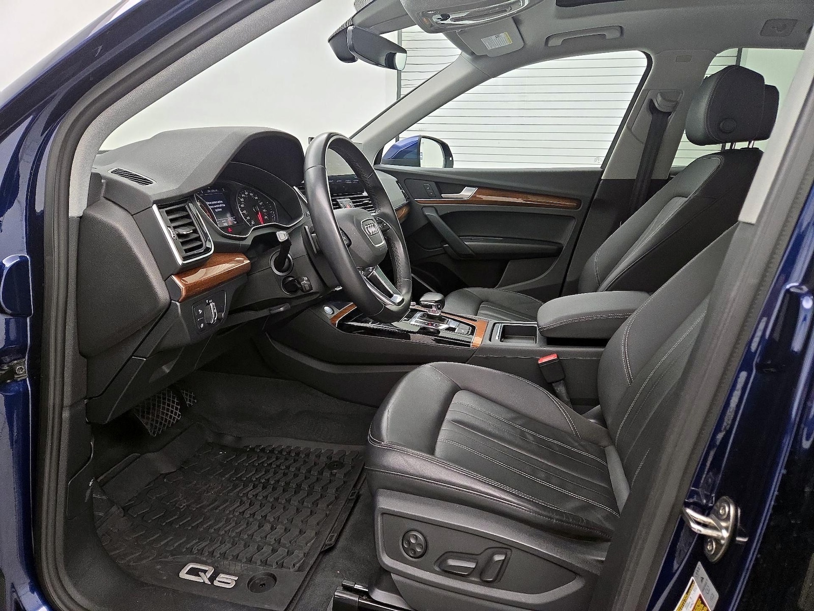2022 Audi Q5 Premium - Photo 12