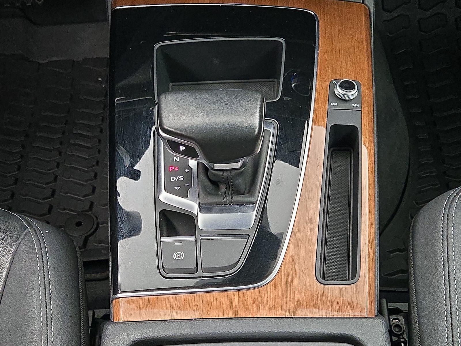 2022 Audi Q5 Premium - Photo 18