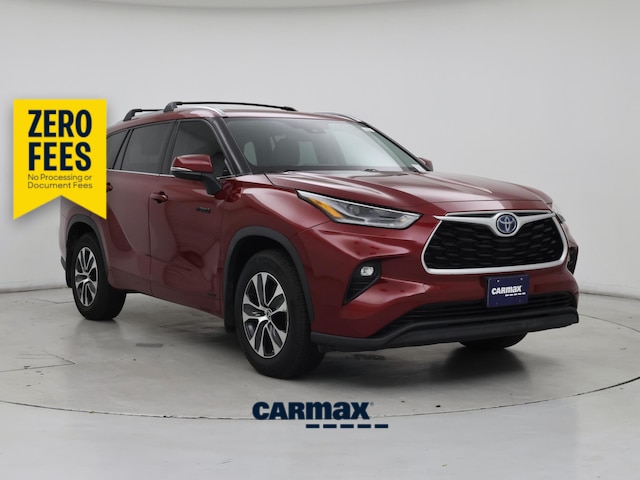 Red (Burgundy) 2021 Toyota Highlander Hybrid XLE AWD SUV / Crossover All-Wheel Drive Automatic