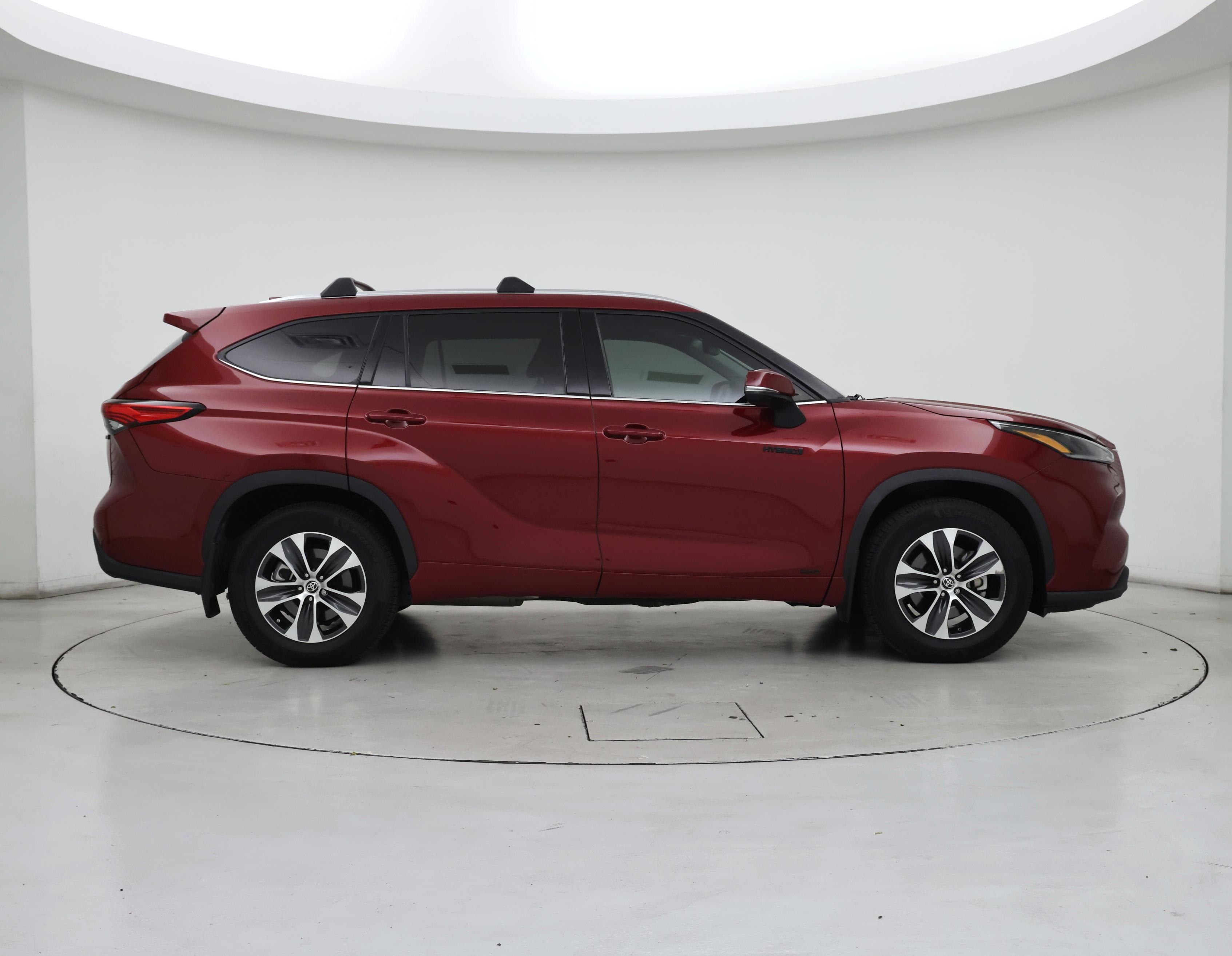 Thumbnail: 2021 Toyota Highlander - 7