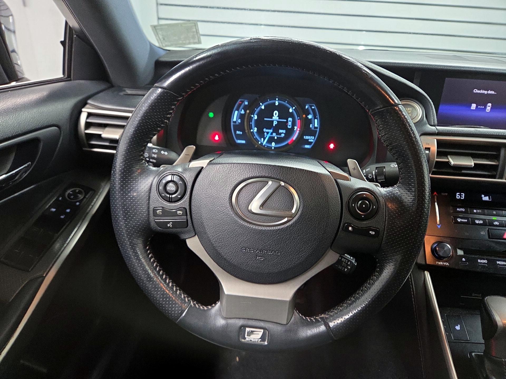 Thumbnail: 2014 Lexus IS - 10