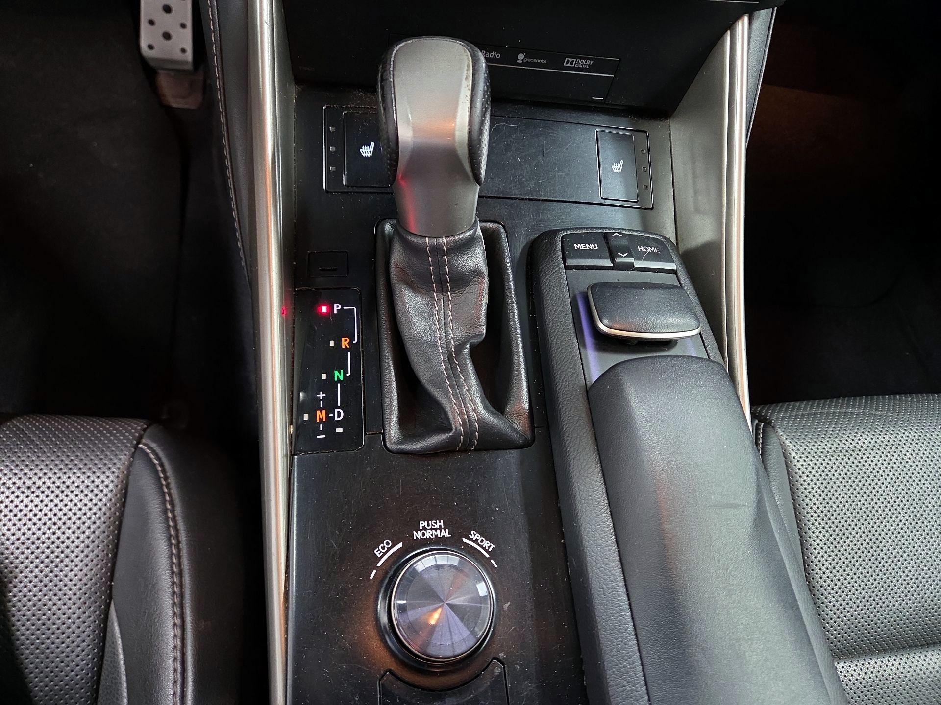 Thumbnail: 2014 Lexus IS - 17