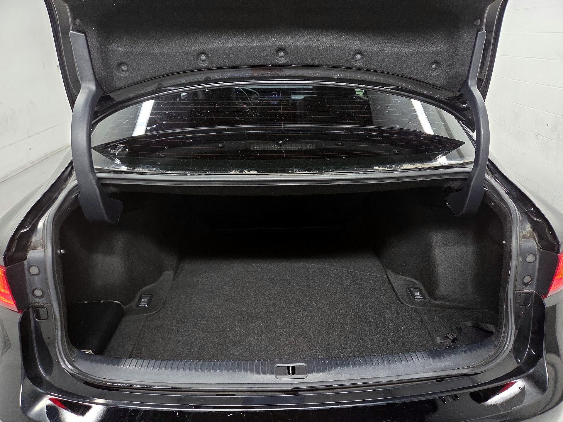 Thumbnail: 2014 Lexus IS - 20