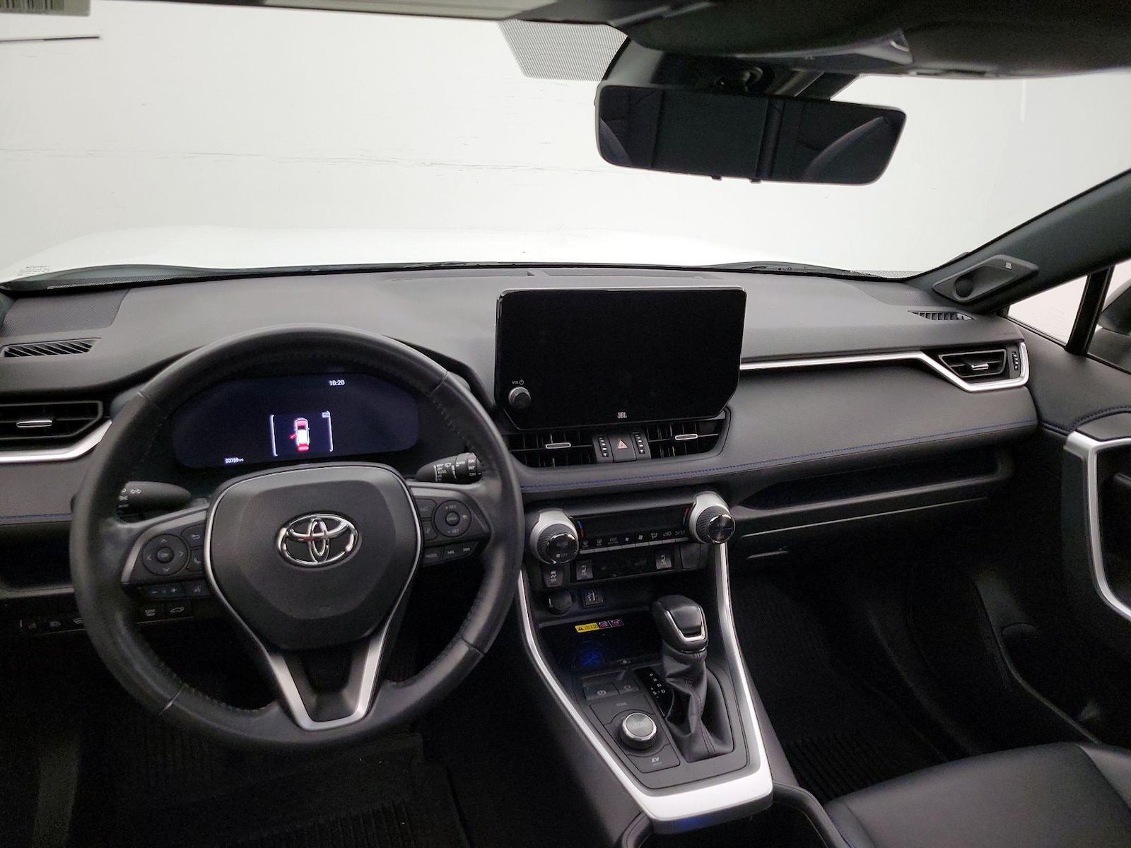 2024 Toyota RAV4 XSE - Photo 10