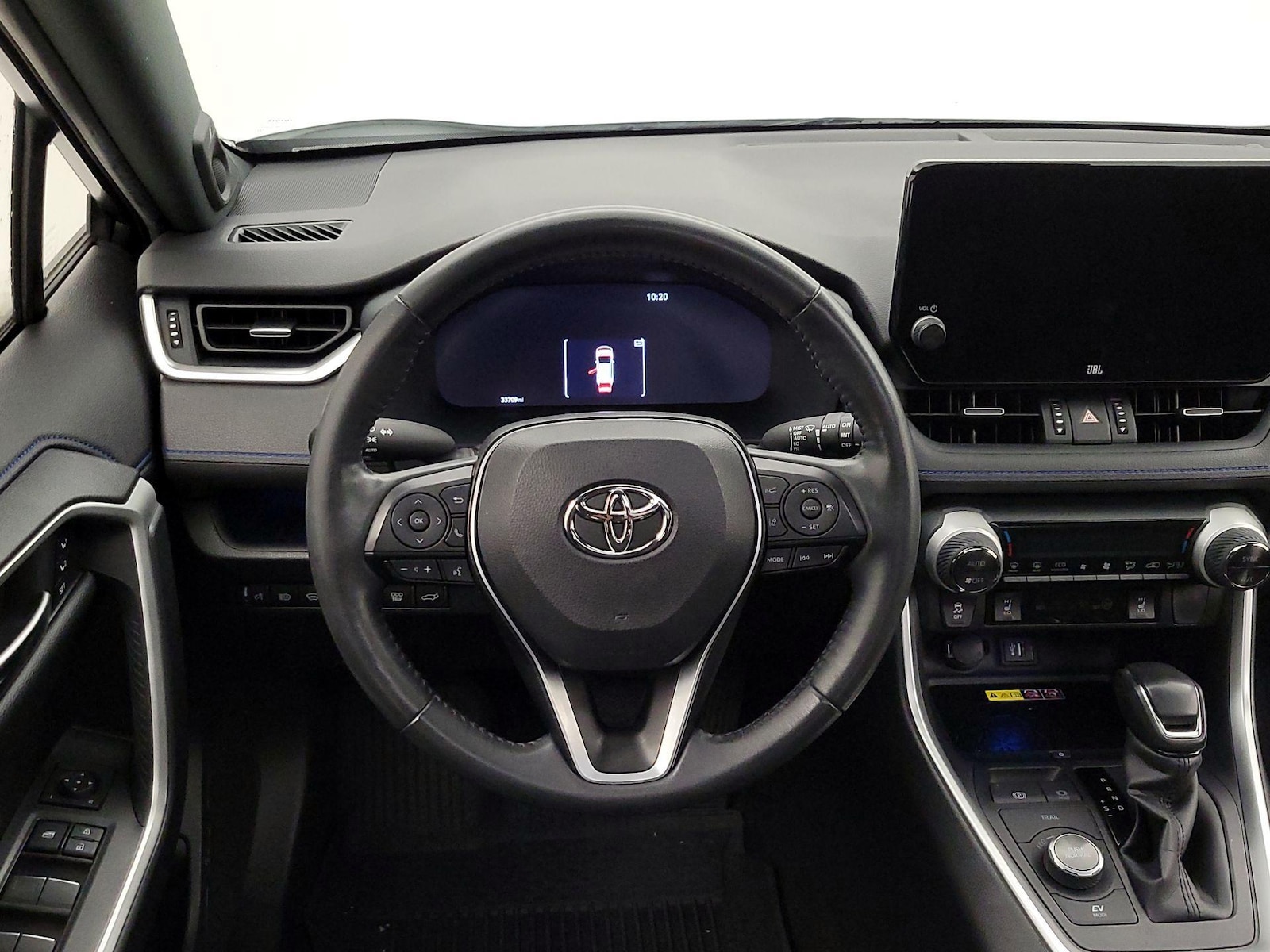 2024 Toyota RAV4 XSE - Photo 11