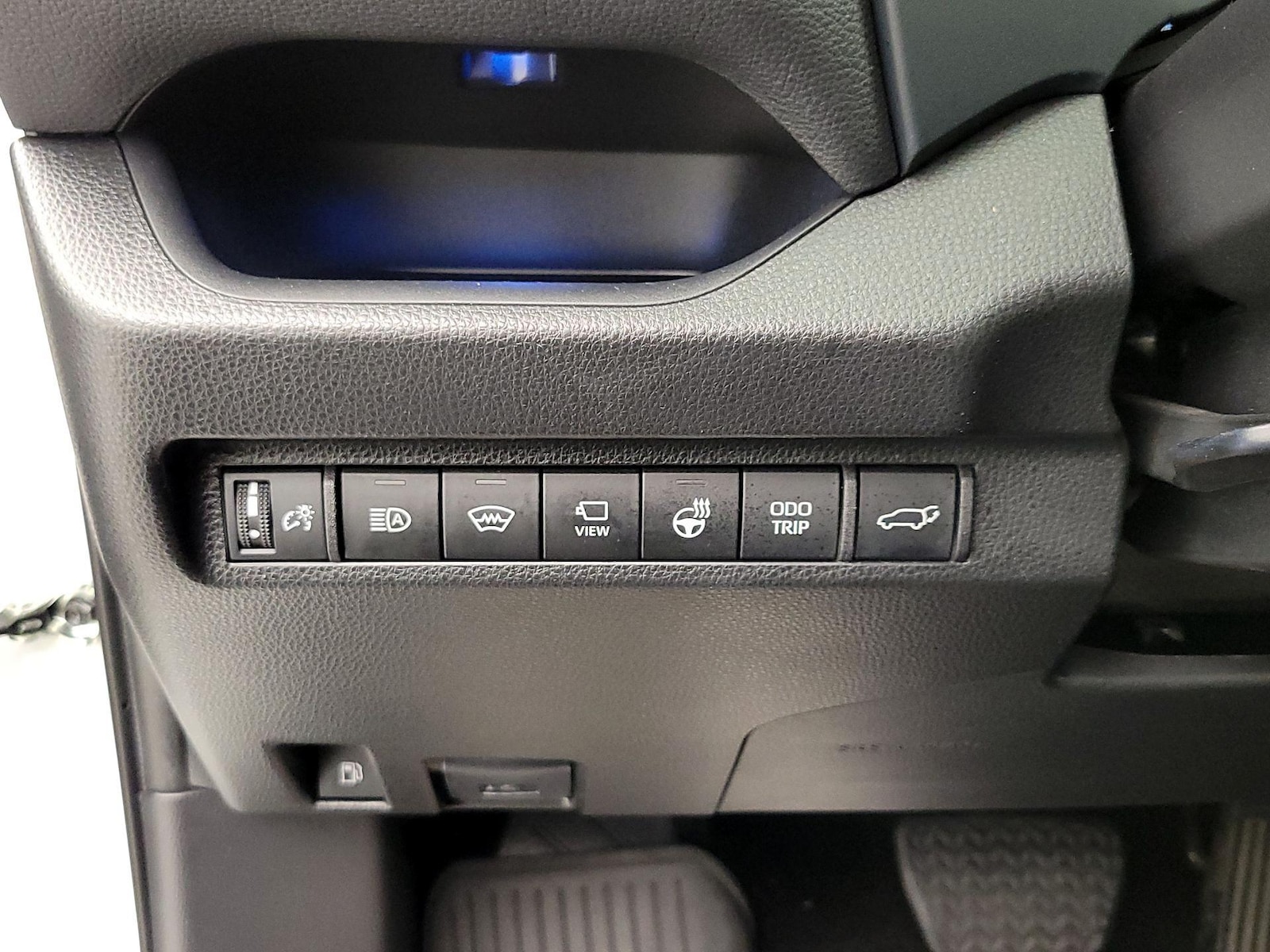 2024 Toyota RAV4 XSE - Photo 14