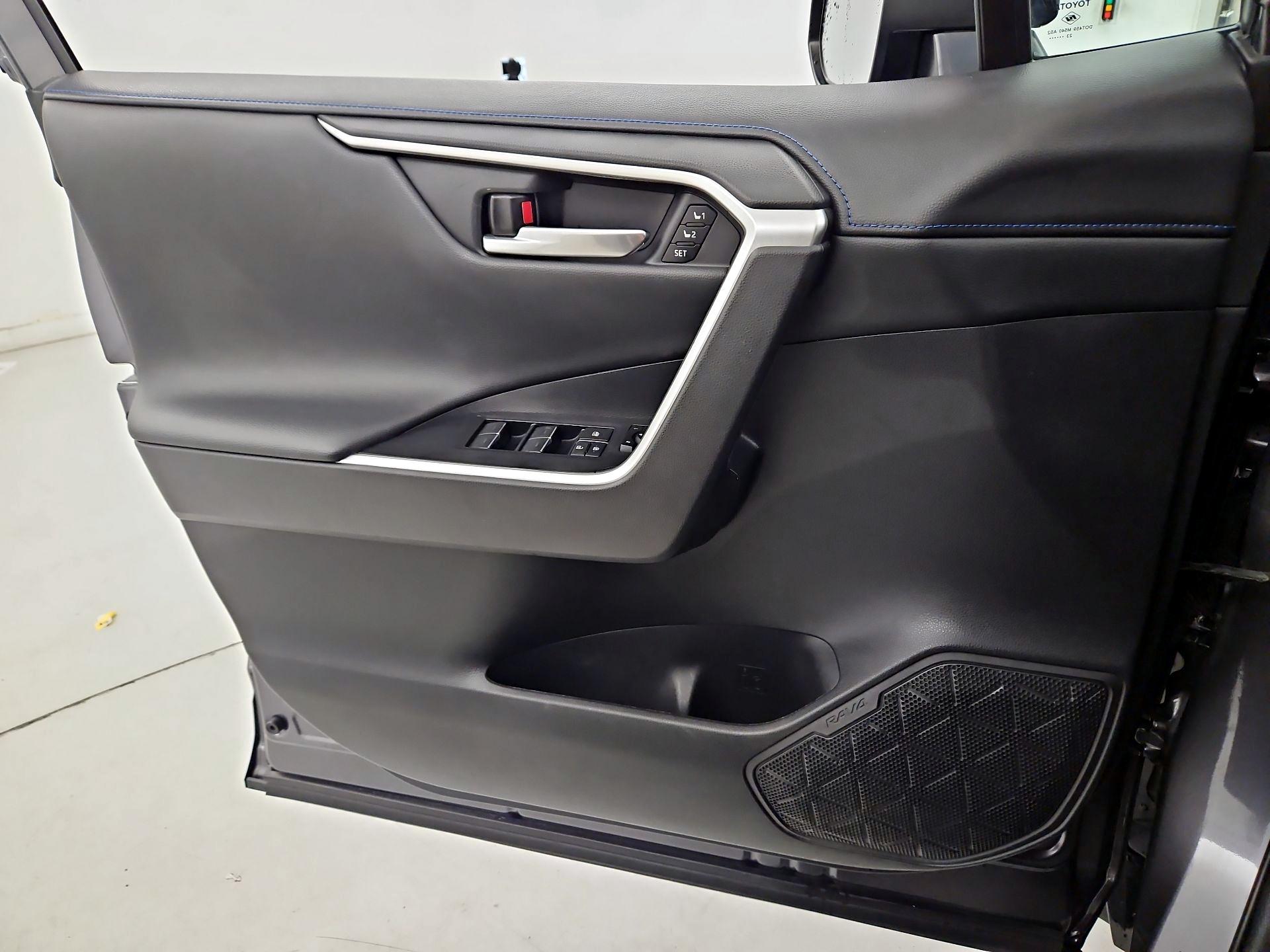 Thumbnail: 2024 Toyota RAV4 - 12