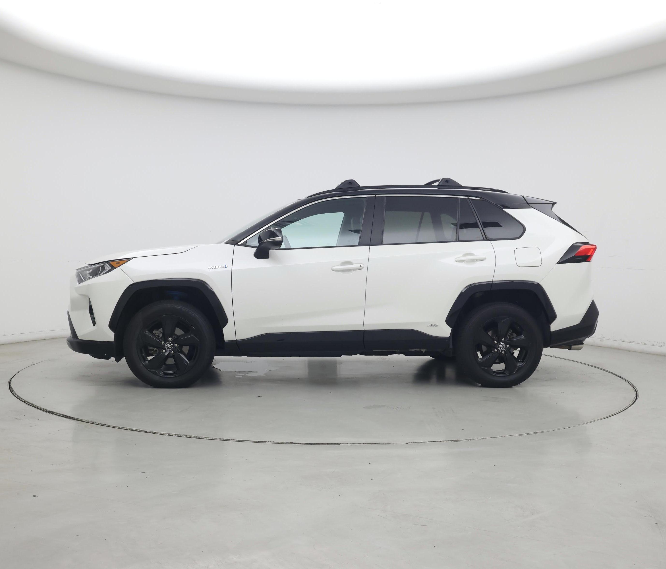 Thumbnail: 2020 Toyota RAV4 - 3