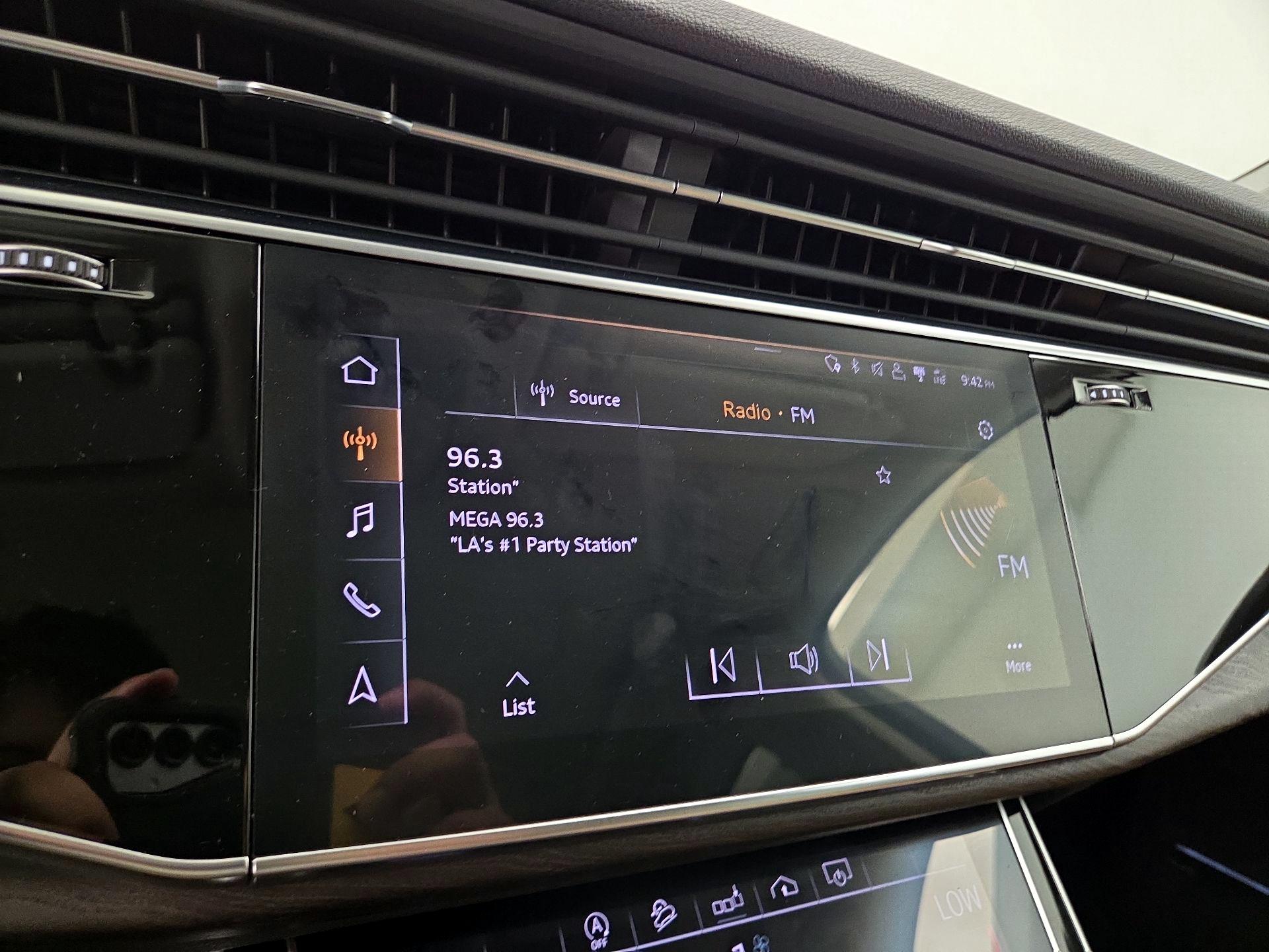 Thumbnail: 2020 Audi Q7 - 16