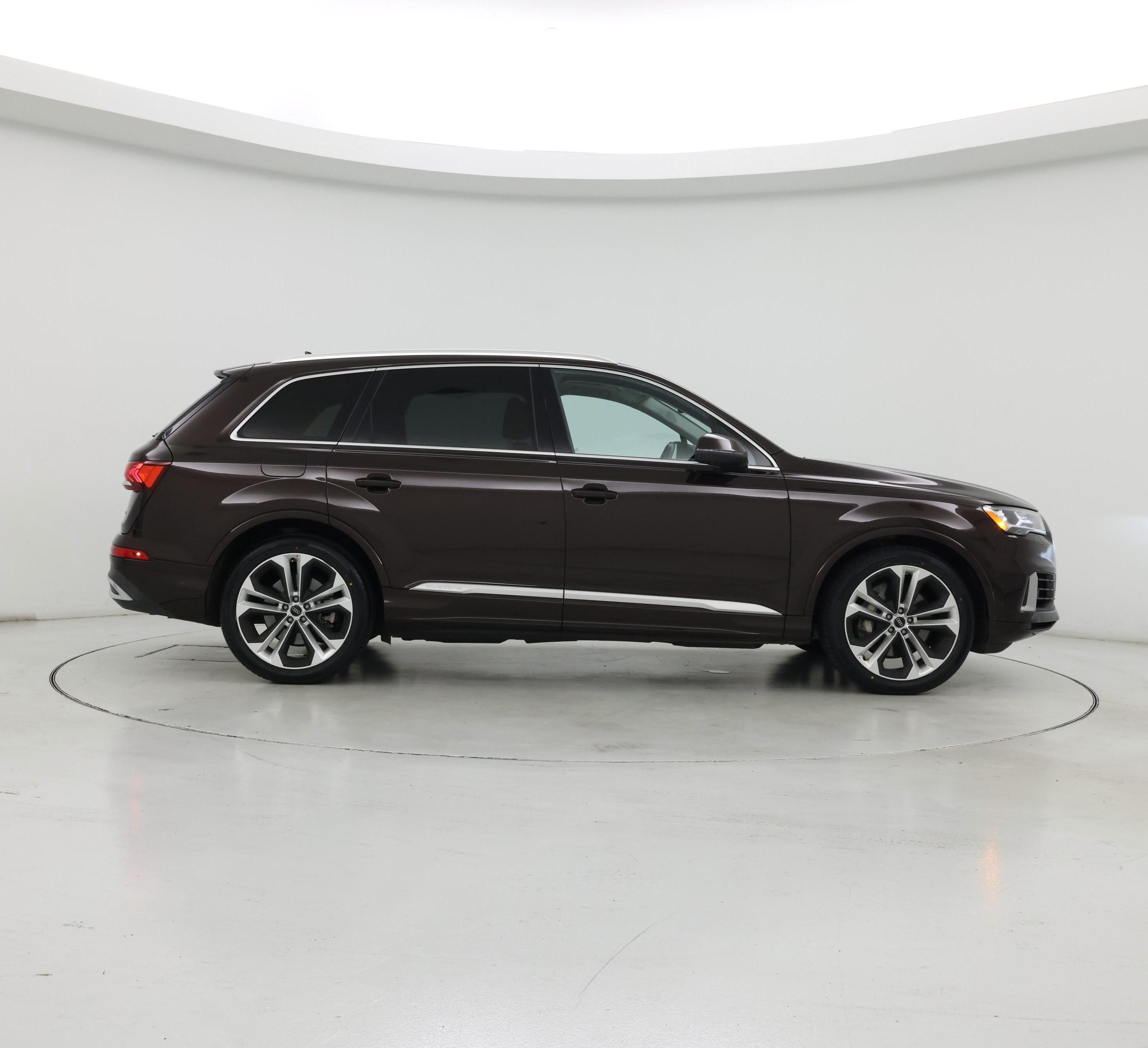 Thumbnail: 2020 Audi Q7 - 7